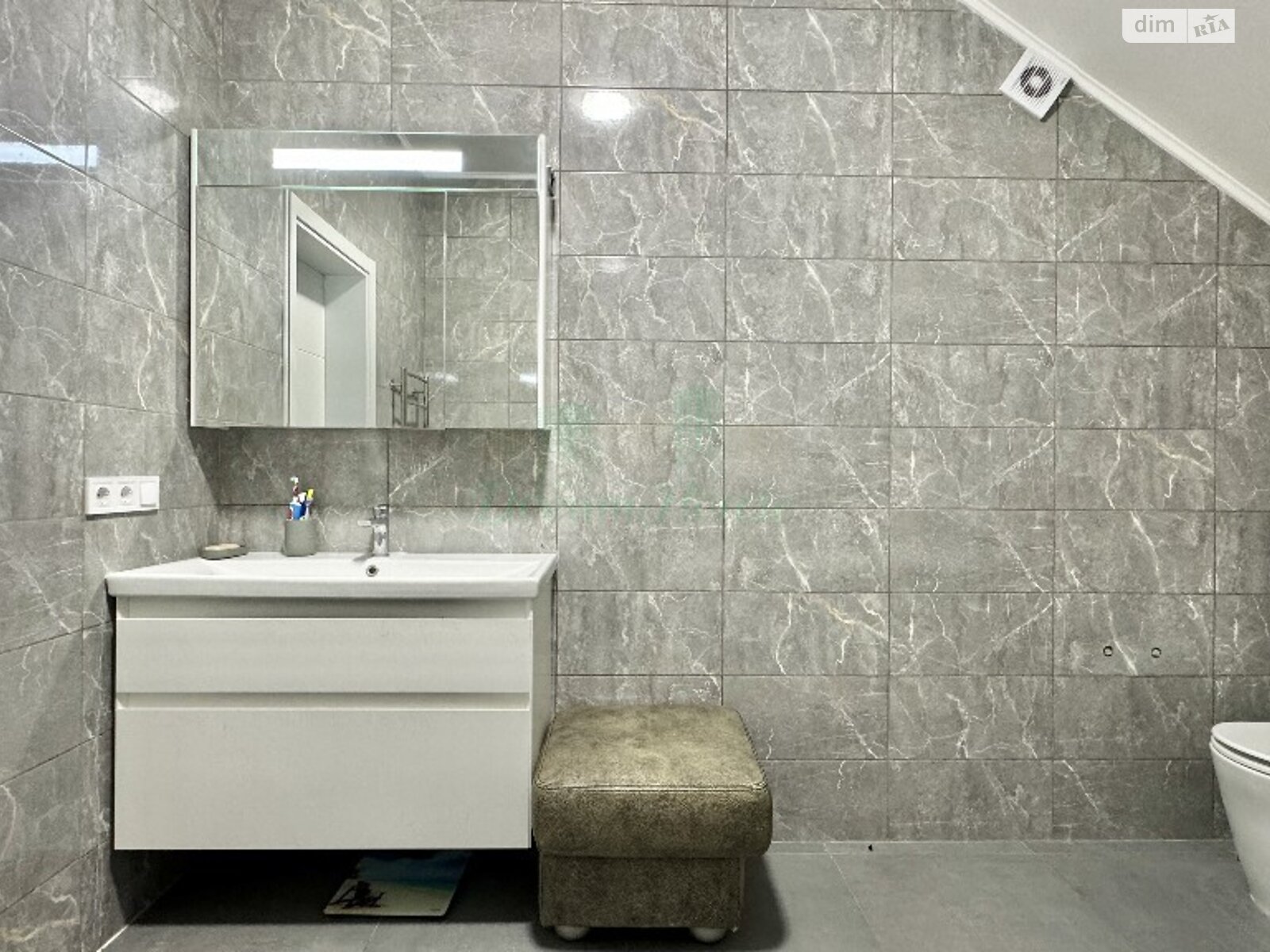 триповерховий будинок з опаленням, 297.4 кв. м, газобетон. Продаж в Ірпені, район Ірпінь фото 1 триповерховий будинок з опаленням, 297.4 кв. м, газобетон. Продаж в Ірпені, район Ірпінь фото 1