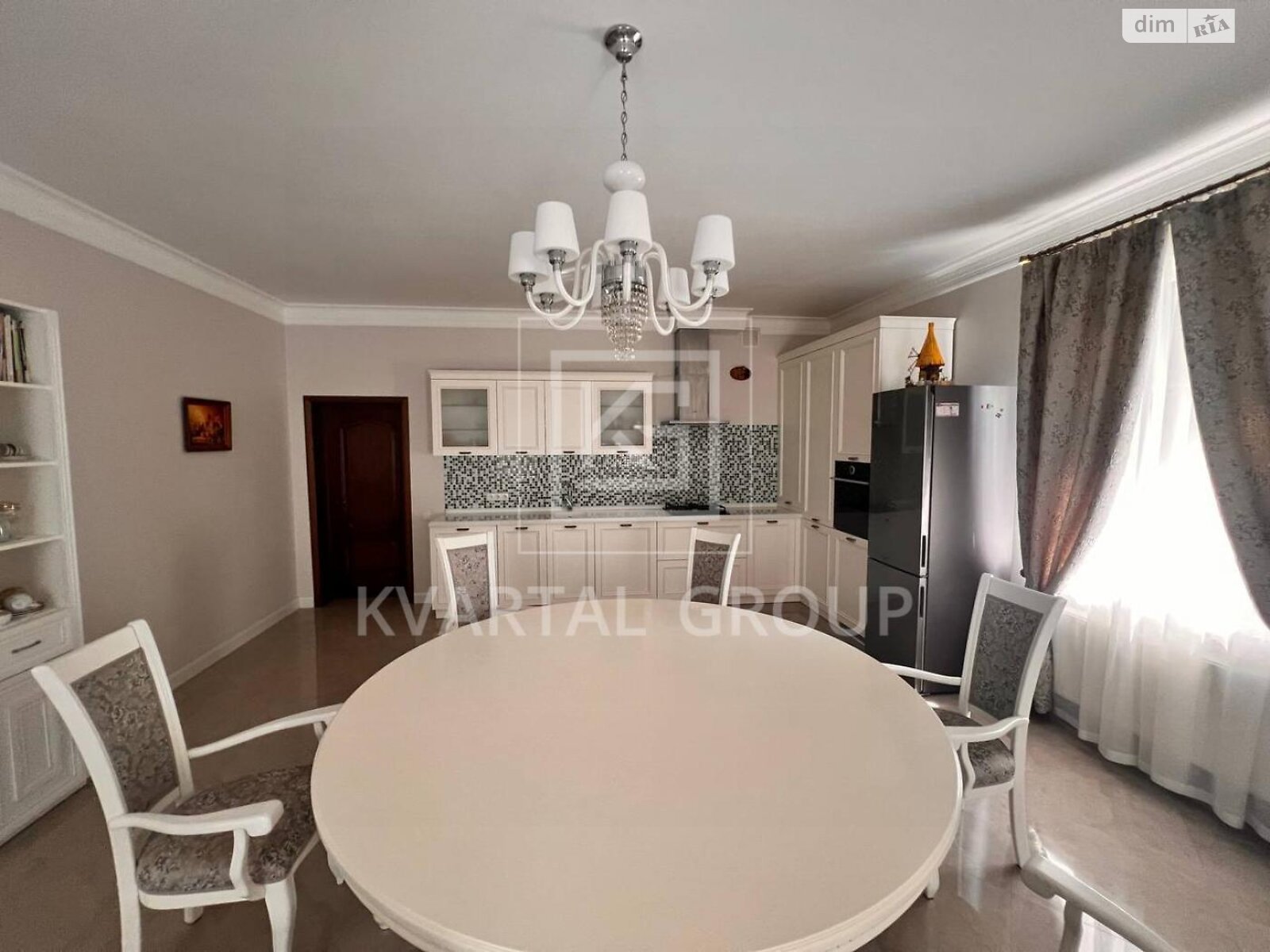 двухэтажный дом с ремонтом, 231 кв. м, кирпич. Продажа в Ирпене район Ирпень фото 1 двухэтажный дом с ремонтом, 231 кв. м, кирпич. Продажа в Ирпене район Ирпень фото 1