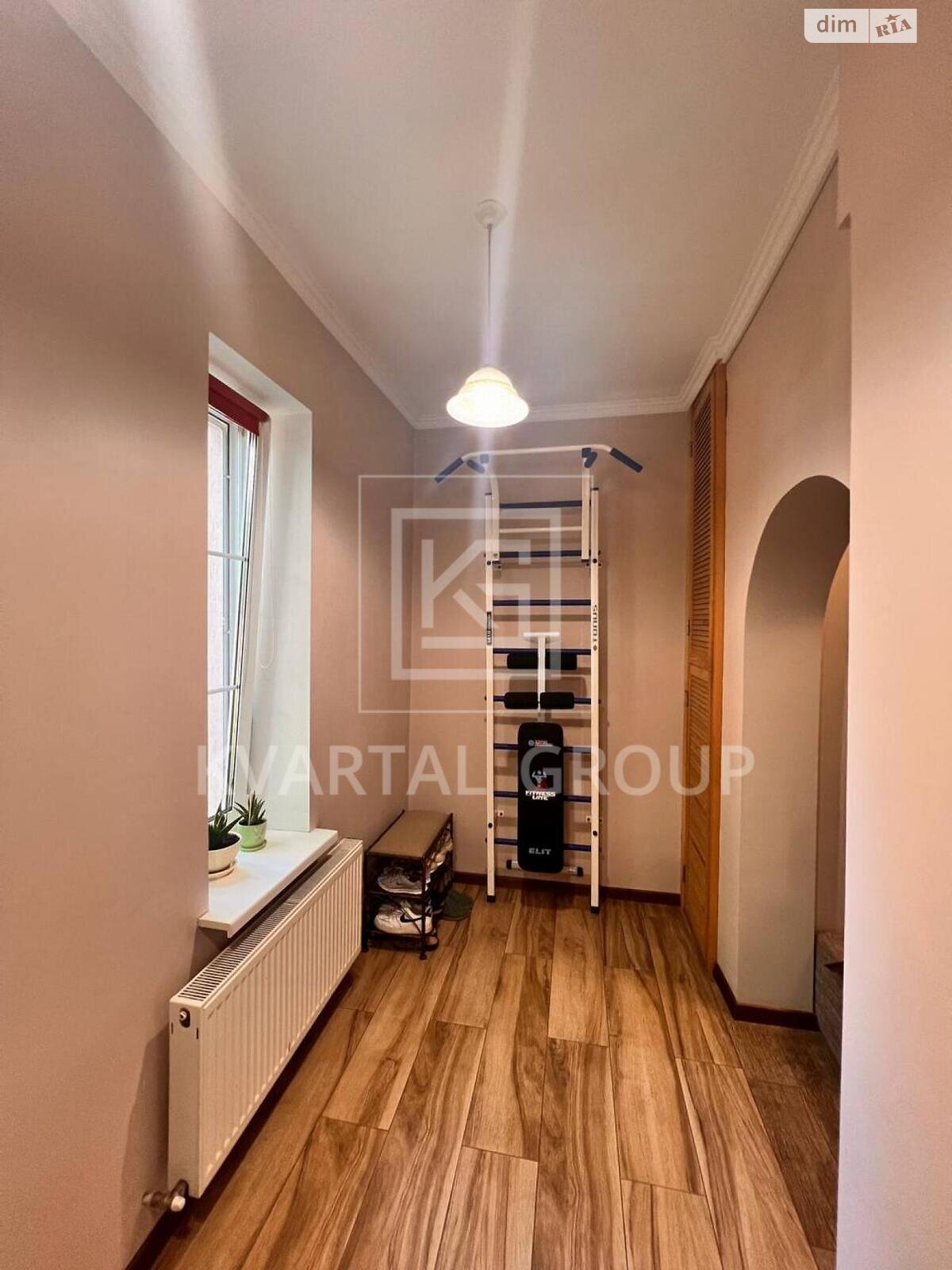 двухэтажный дом с ремонтом, 231 кв. м, кирпич. Продажа в Ирпене район Ирпень фото 1 двухэтажный дом с ремонтом, 231 кв. м, кирпич. Продажа в Ирпене район Ирпень фото 1