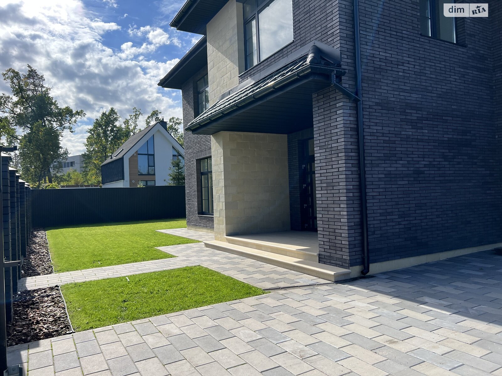 двоповерховий будинок з гаражем, 230 кв. м, цегла. Продаж в Ірпені, район Ірпінь фото 1 двоповерховий будинок з гаражем, 230 кв. м, цегла. Продаж в Ірпені, район Ірпінь фото 1