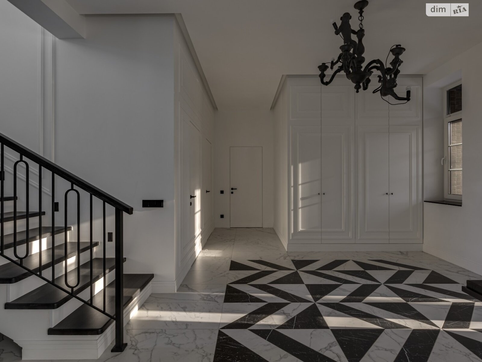 двухэтажный дом с гаражом, 216.9 кв. м, кирпич. Продажа в Ирпене район Ирпень фото 1