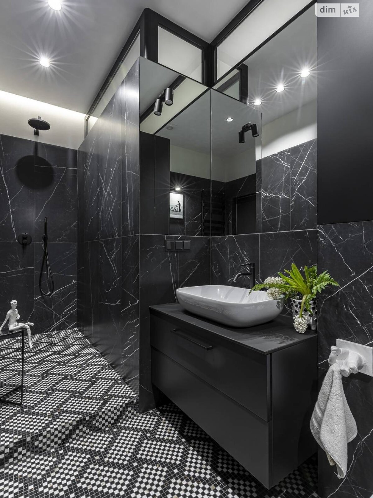 двухэтажный дом с гаражом, 216.9 кв. м, кирпич. Продажа в Ирпене район Ирпень фото 1