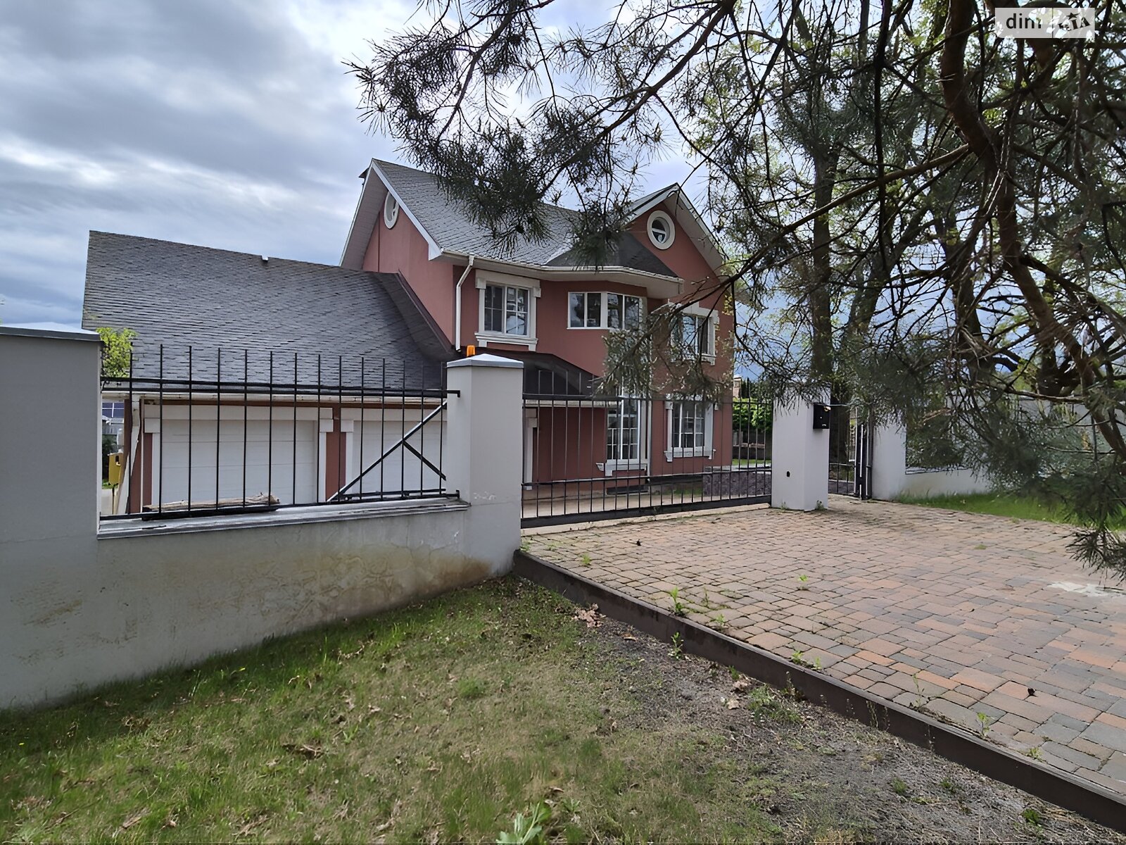 триповерховий будинок з опаленням, 292.4 кв. м, цегла. Продаж в Ірпені, район Ірпінь фото 1 триповерховий будинок з опаленням, 292.4 кв. м, цегла. Продаж в Ірпені, район Ірпінь фото 1