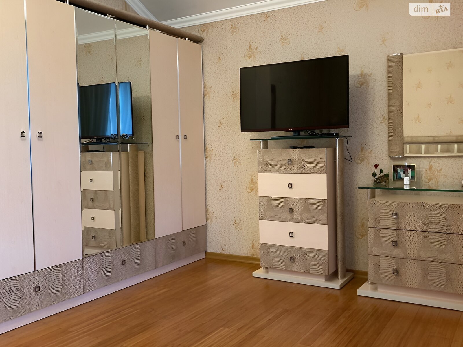 триповерховий таунхаус з мансардним поверхом, 187.8 кв. м, цегла. Продаж в Ірпені, район Ірпінь фото 1 триповерховий таунхаус з мансардним поверхом, 187.8 кв. м, цегла. Продаж в Ірпені, район Ірпінь фото 1