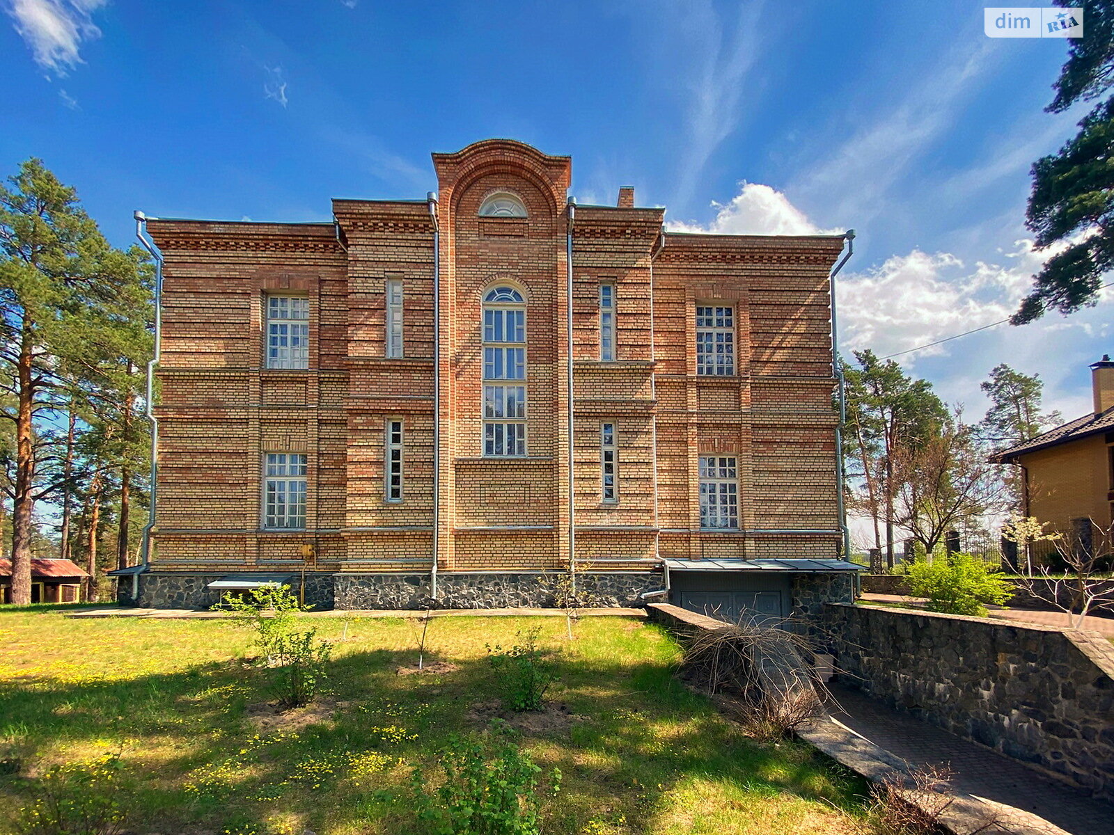 двоповерховий будинок з гаражем, 489.7 кв. м, цегла. Продаж у Ірпені фото 1 двоповерховий будинок з гаражем, 489.7 кв. м, цегла. Продаж у Ірпені фото 1