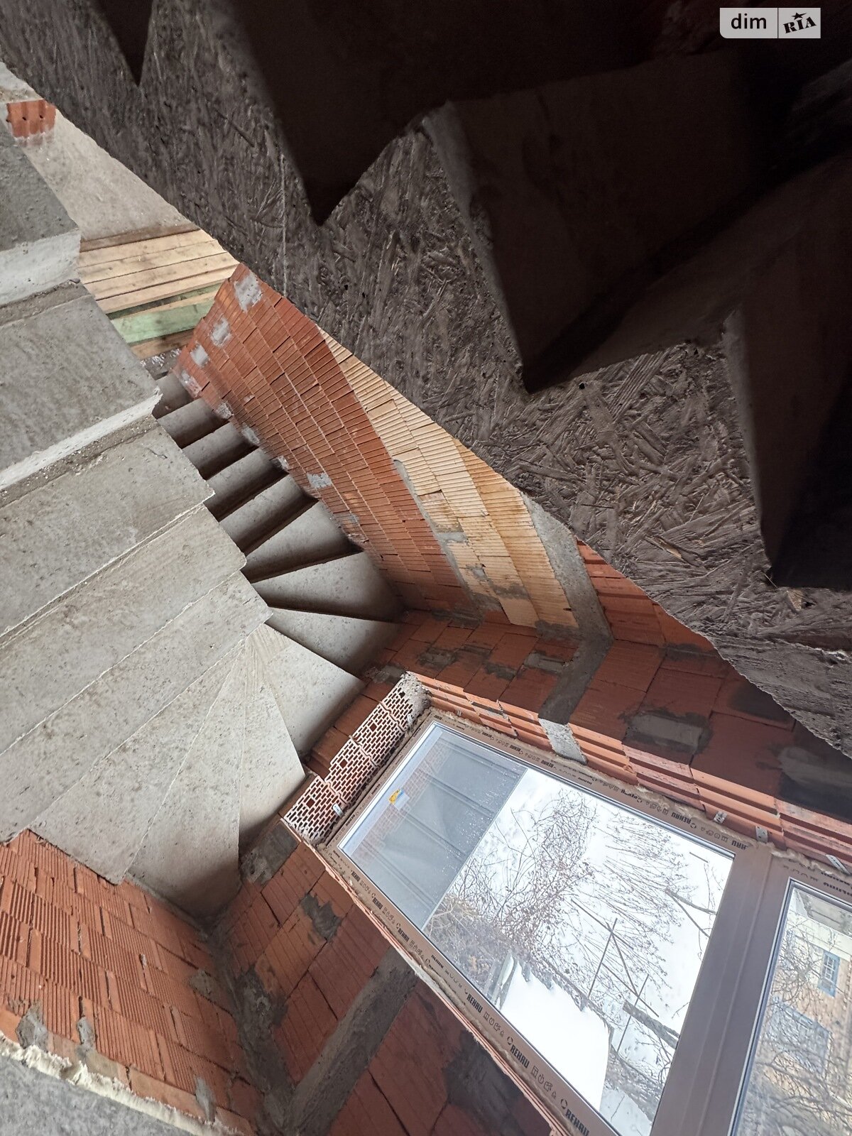 трехэтажный дом с верандой, 145 кв. м, кирпич. Продажа в Ирпене фото 1 трехэтажный дом с верандой, 145 кв. м, кирпич. Продажа в Ирпене фото 1