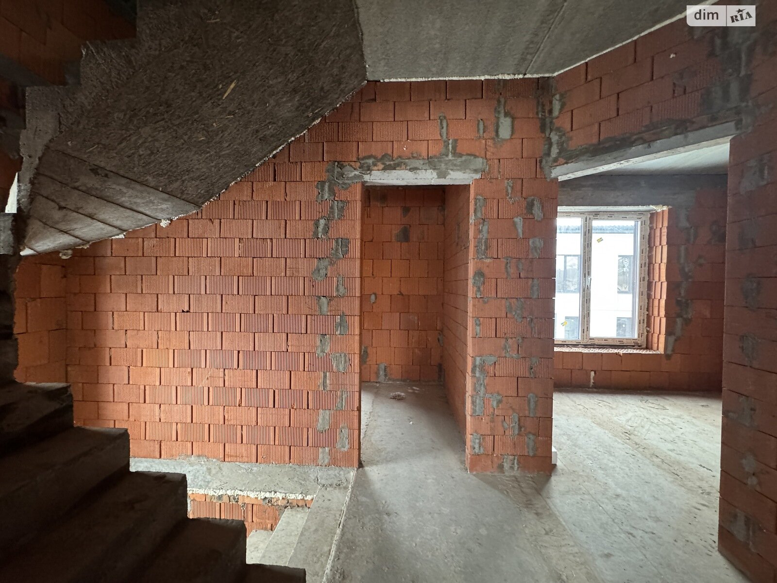 трехэтажный дом с верандой, 145 кв. м, кирпич. Продажа в Ирпене фото 1 трехэтажный дом с верандой, 145 кв. м, кирпич. Продажа в Ирпене фото 1