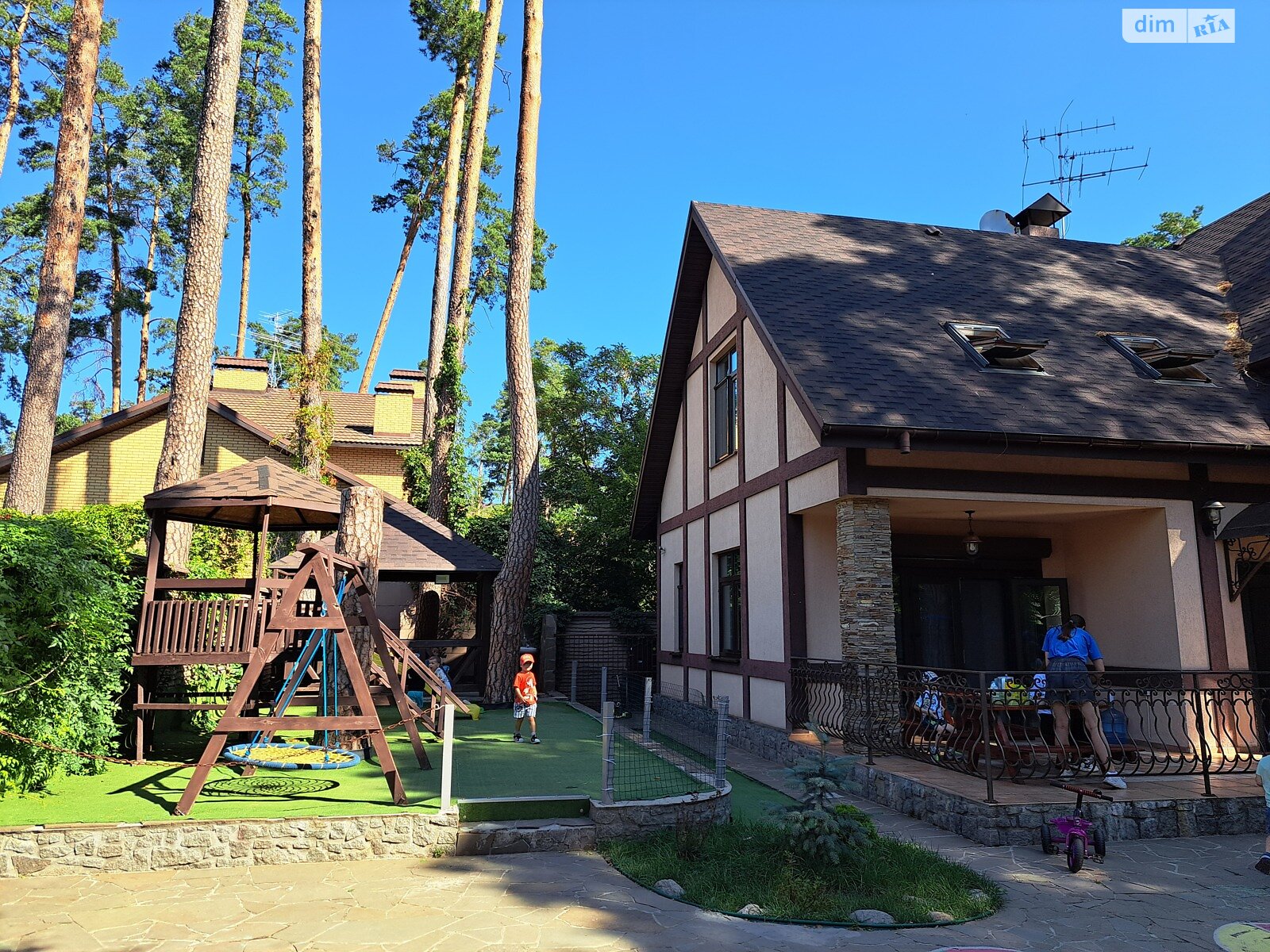двухэтажный дом с отоплением, 270 кв. м, кирпич. Продажа в Ирпене фото 1 двухэтажный дом с отоплением, 270 кв. м, кирпич. Продажа в Ирпене фото 1