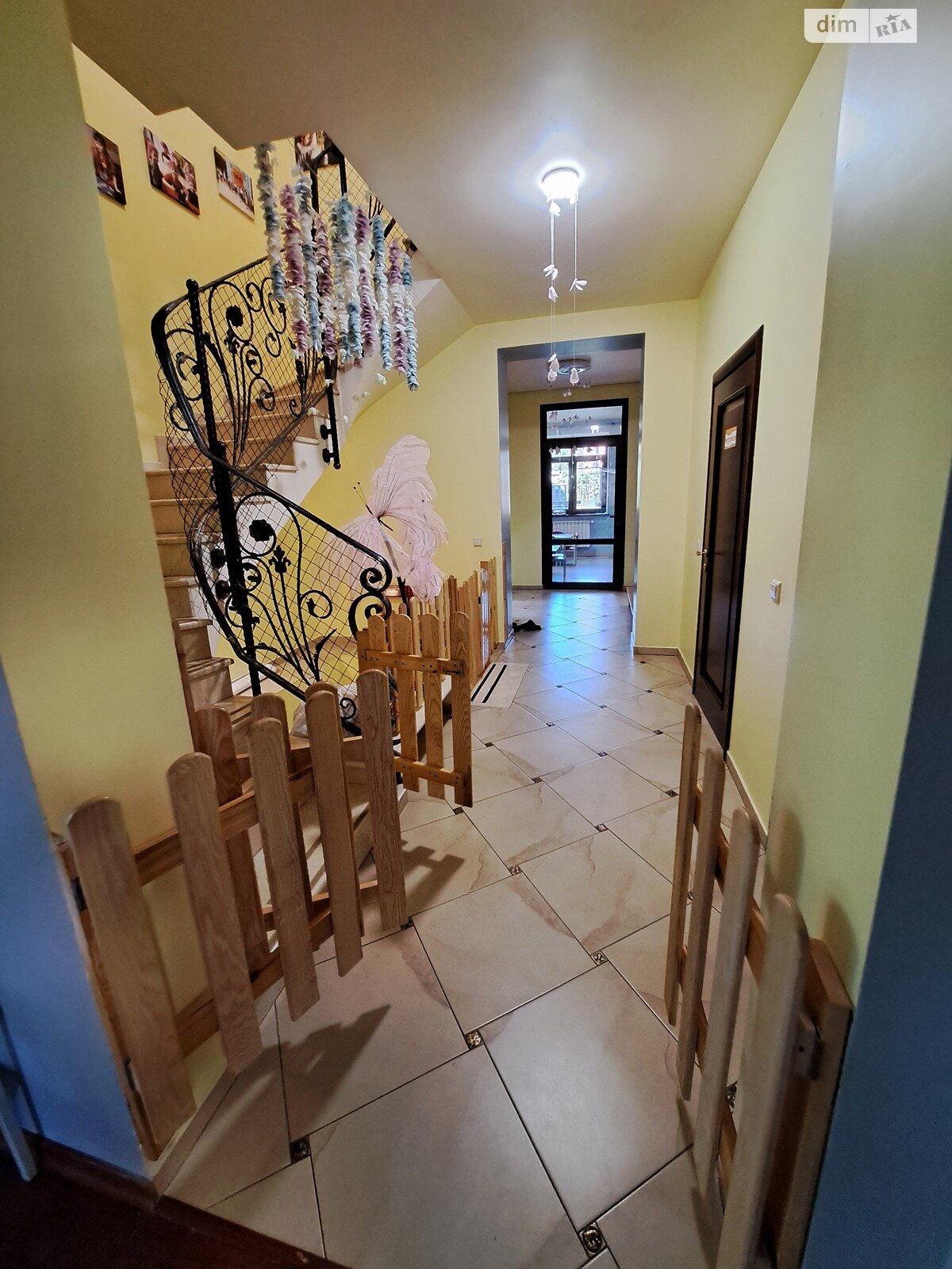 двухэтажный дом с отоплением, 270 кв. м, кирпич. Продажа в Ирпене фото 1 двухэтажный дом с отоплением, 270 кв. м, кирпич. Продажа в Ирпене фото 1