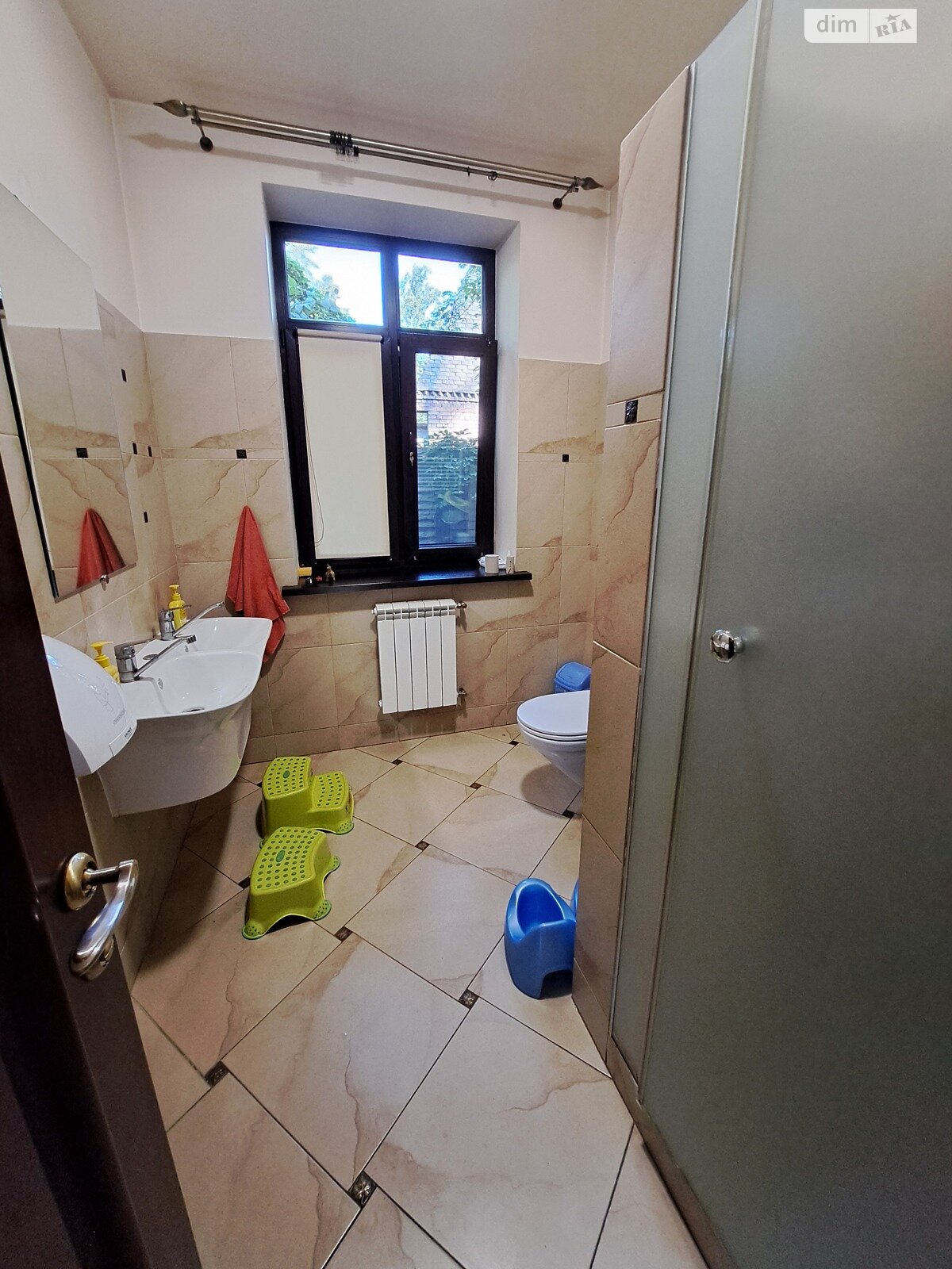 двухэтажный дом с отоплением, 270 кв. м, кирпич. Продажа в Ирпене фото 1 двухэтажный дом с отоплением, 270 кв. м, кирпич. Продажа в Ирпене фото 1