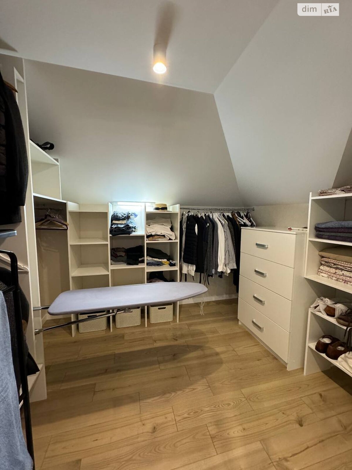 двоповерховий будинок з опаленням, 184 кв. м, цегла. Продаж у Ірпені фото 1 двоповерховий будинок з опаленням, 184 кв. м, цегла. Продаж у Ірпені фото 1