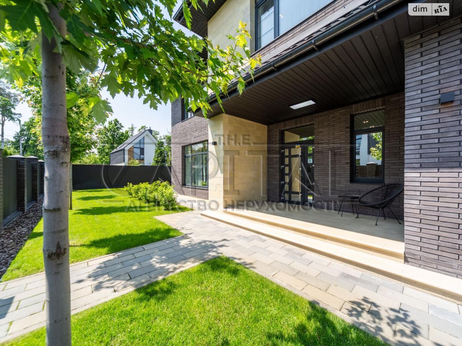 двоповерховий будинок з гаражем, 230 кв. м, цегла. Продаж у Ірпені фото 1 двоповерховий будинок з гаражем, 230 кв. м, цегла. Продаж у Ірпені фото 1