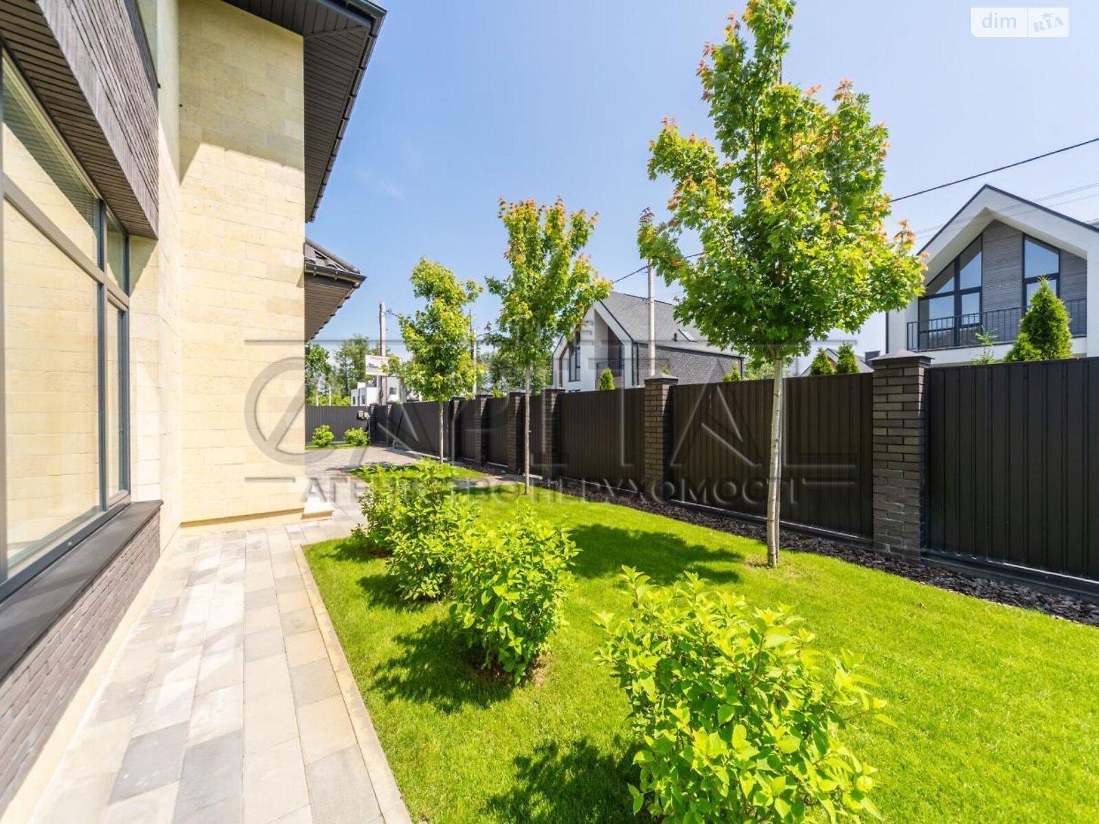 двоповерховий будинок з гаражем, 230 кв. м, цегла. Продаж у Ірпені фото 1 двоповерховий будинок з гаражем, 230 кв. м, цегла. Продаж у Ірпені фото 1