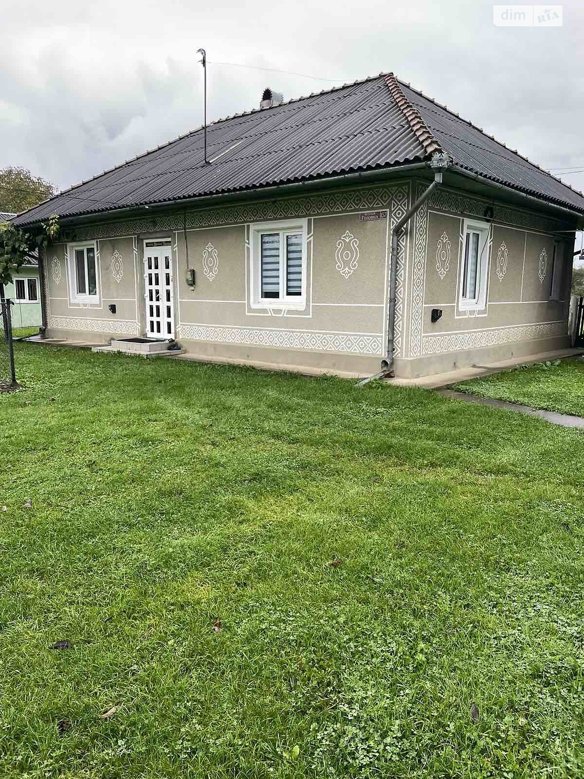 одноэтажный дом с гаражом, 90 кв. м, шлакобетон. Продажа в Испасе фото 1