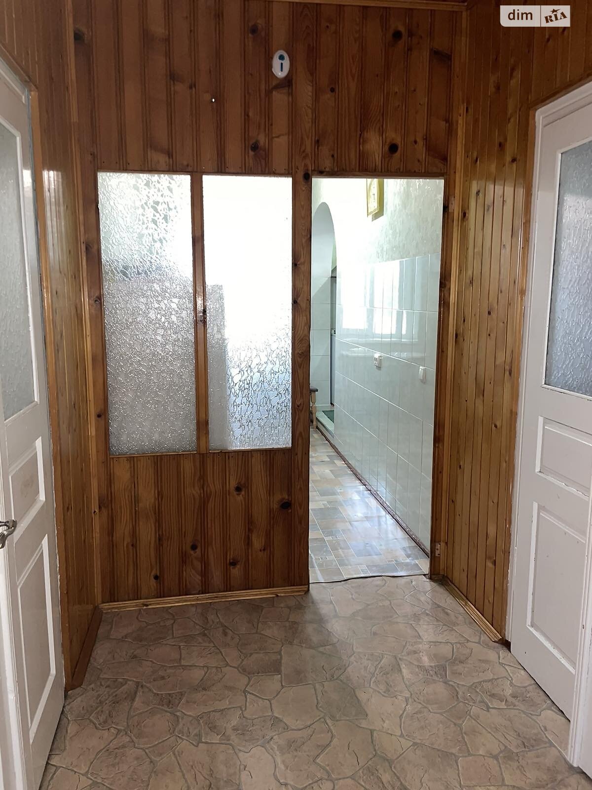 одноэтажный дом с гаражом, 90 кв. м, шлакобетон. Продажа в Испасе фото 1