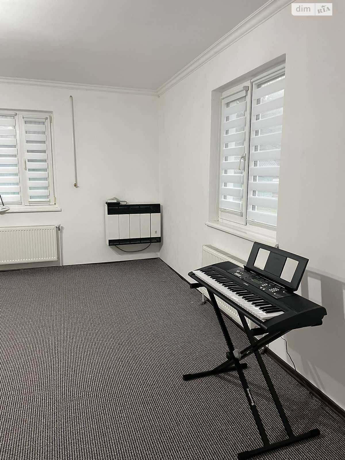 одноэтажный дом с гаражом, 90 кв. м, шлакобетон. Продажа в Испасе фото 1