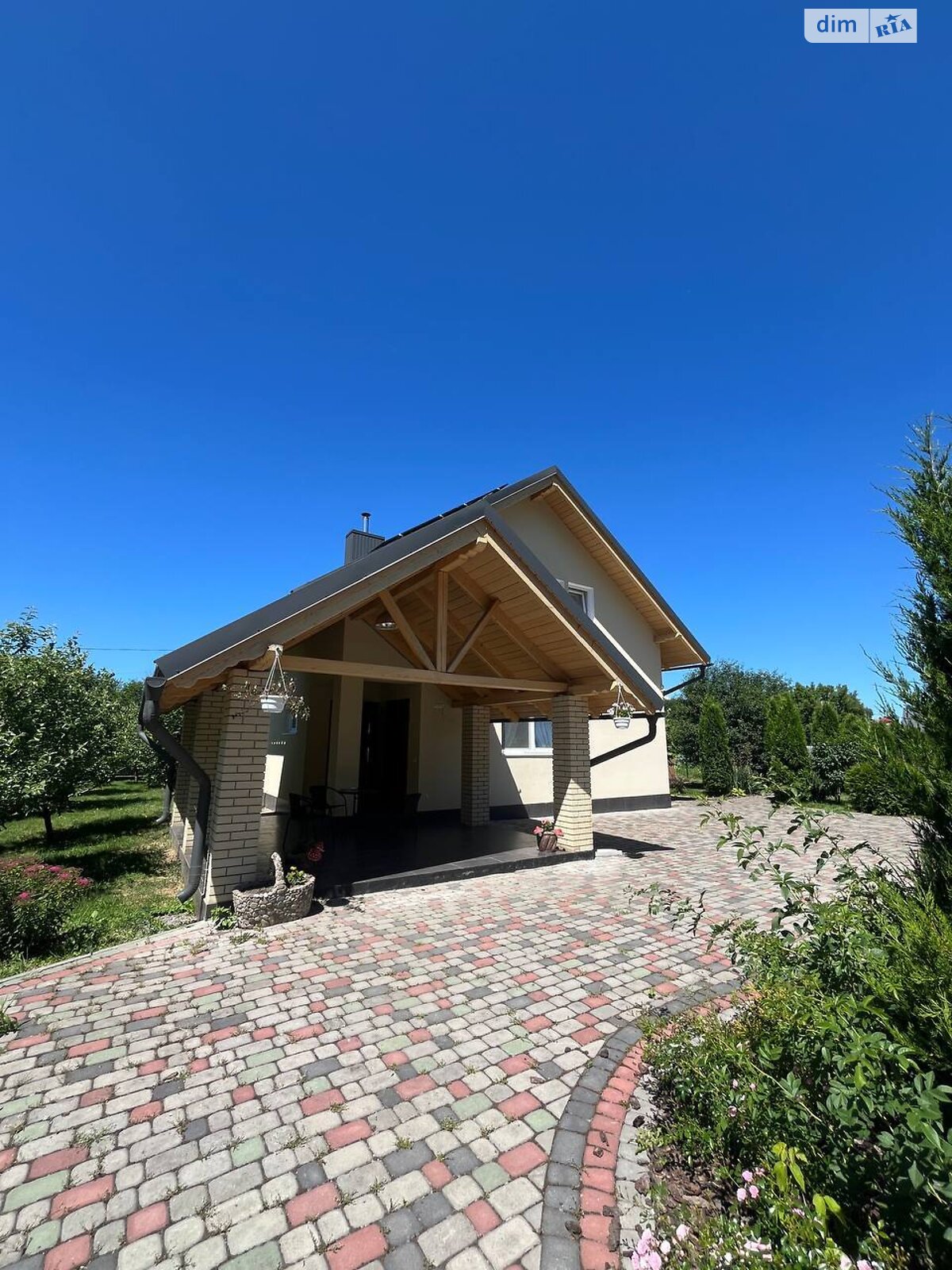 двухэтажный дом с верандой, 200 кв. м, кирпич. Продажа в Ивачеву Долишнему фото 1