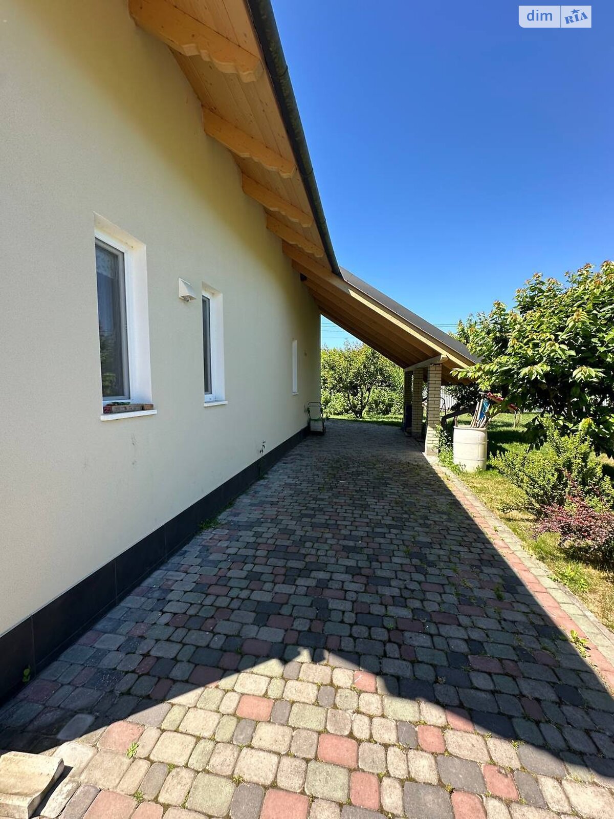 двухэтажный дом с верандой, 200 кв. м, кирпич. Продажа в Ивачеву Долишнему фото 1