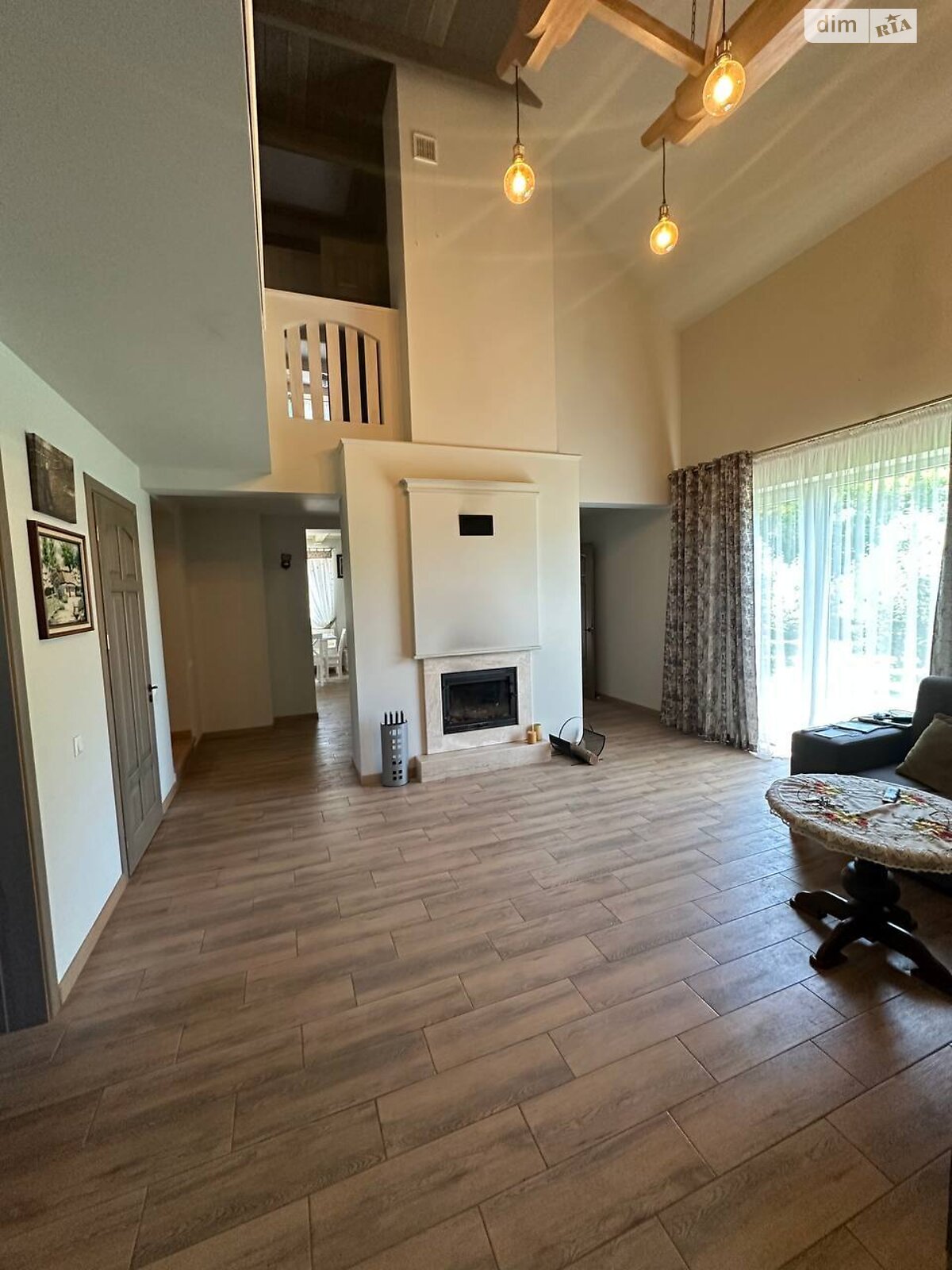 двухэтажный дом с верандой, 200 кв. м, кирпич. Продажа в Ивачеву Долишнему фото 1