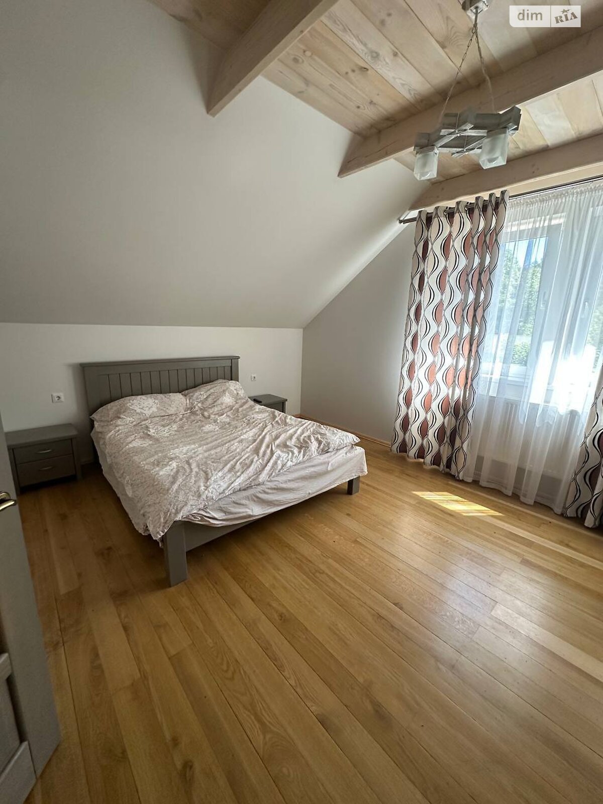 двухэтажный дом с верандой, 200 кв. м, кирпич. Продажа в Ивачеву Долишнему фото 1