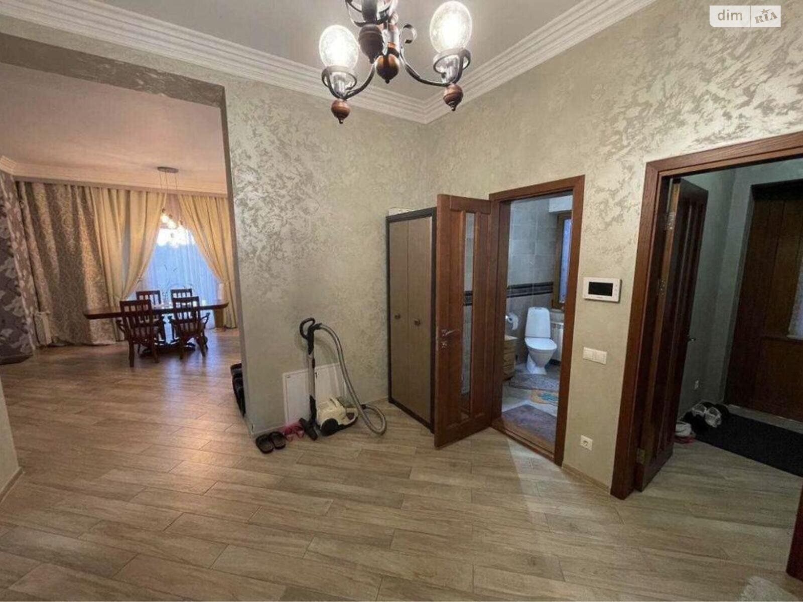 триповерховий будинок, 252.7 кв. м, цегла. Продаж у Іванковичах фото 1