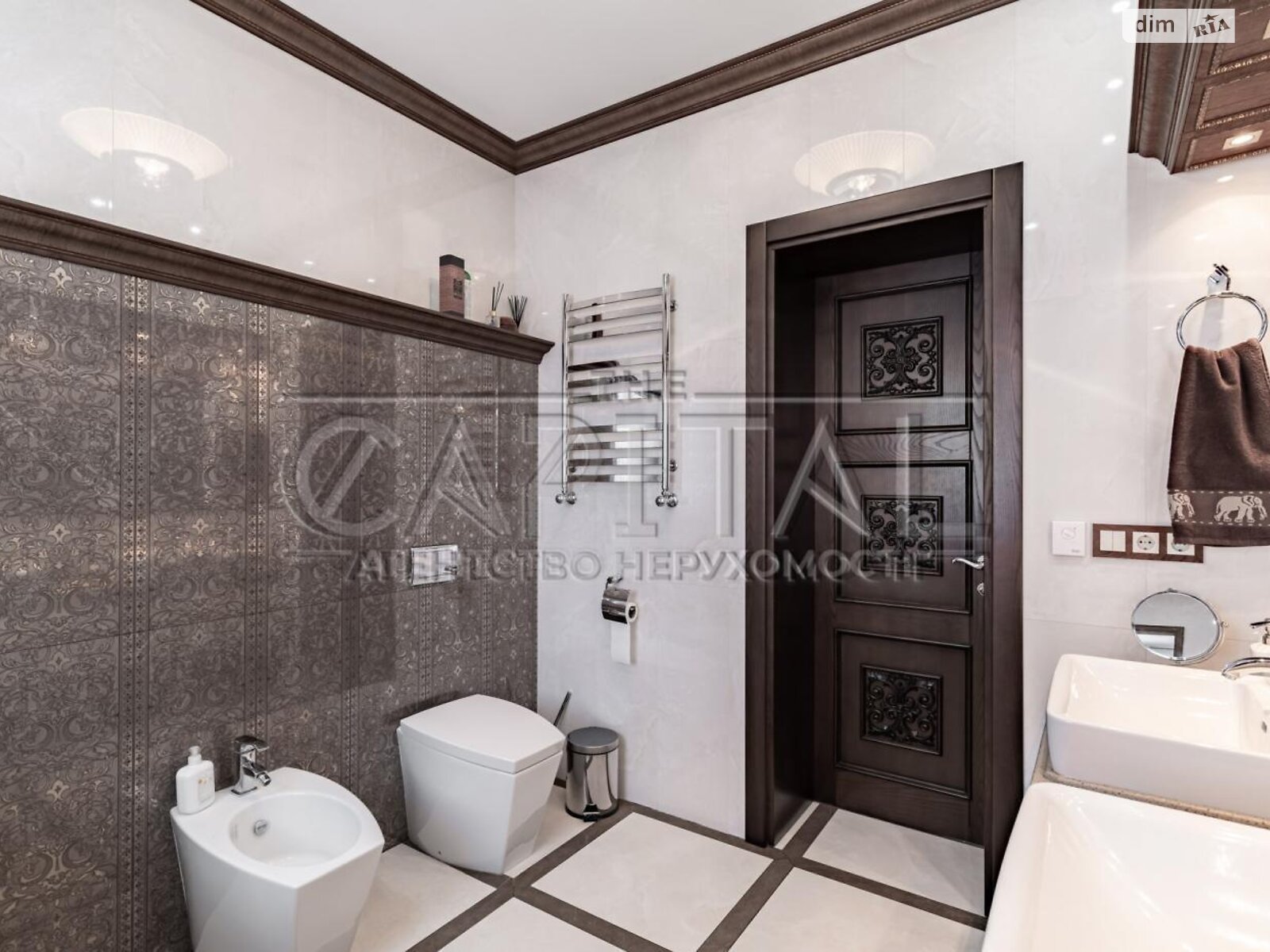 двоповерховий будинок з гаражем, 334.2 кв. м, цегла. Продаж у Іванковичах фото 1 двоповерховий будинок з гаражем, 334.2 кв. м, цегла. Продаж у Іванковичах фото 1