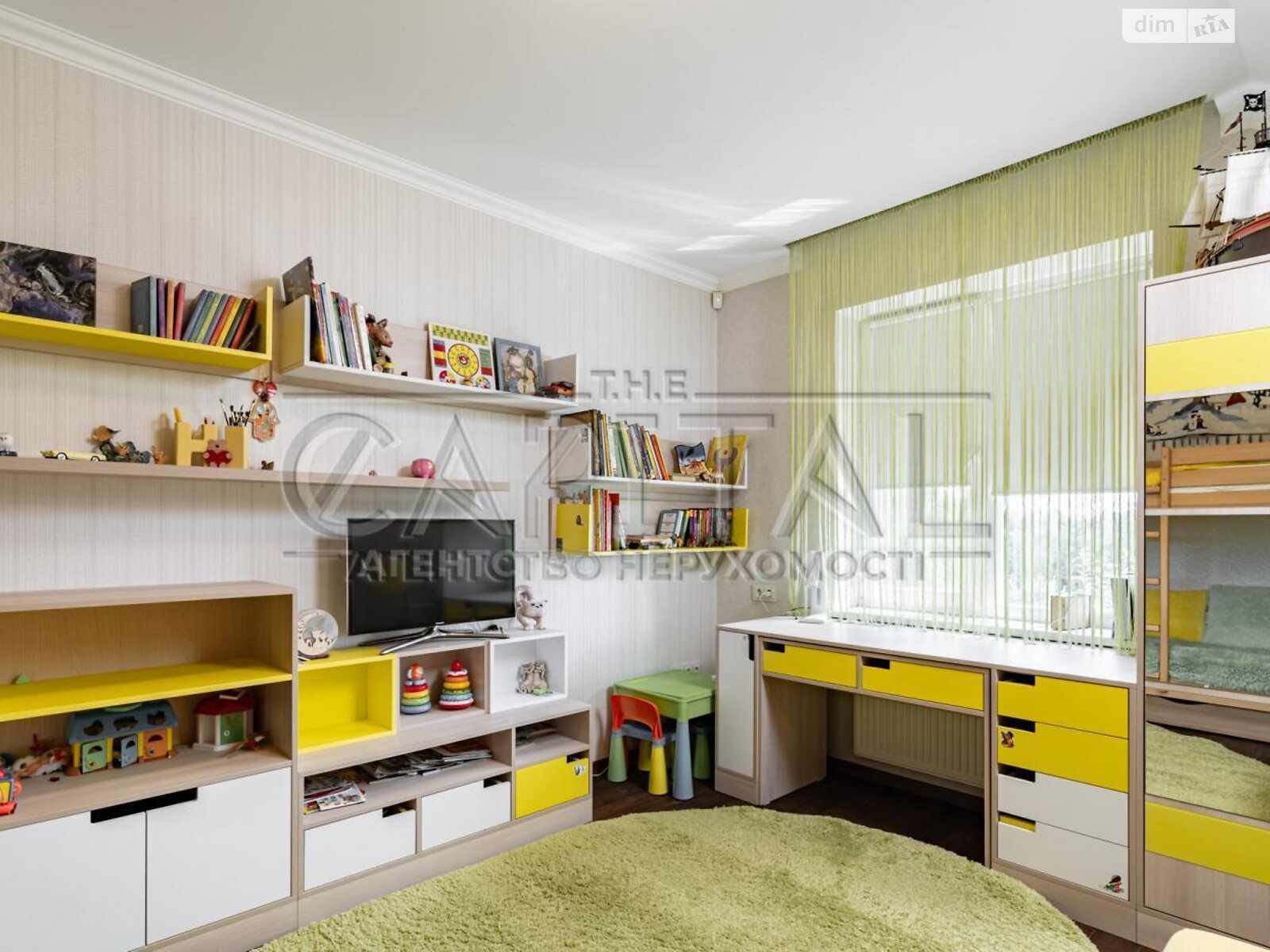двоповерховий будинок з гаражем, 334.2 кв. м, цегла. Продаж у Іванковичах фото 1 двоповерховий будинок з гаражем, 334.2 кв. м, цегла. Продаж у Іванковичах фото 1