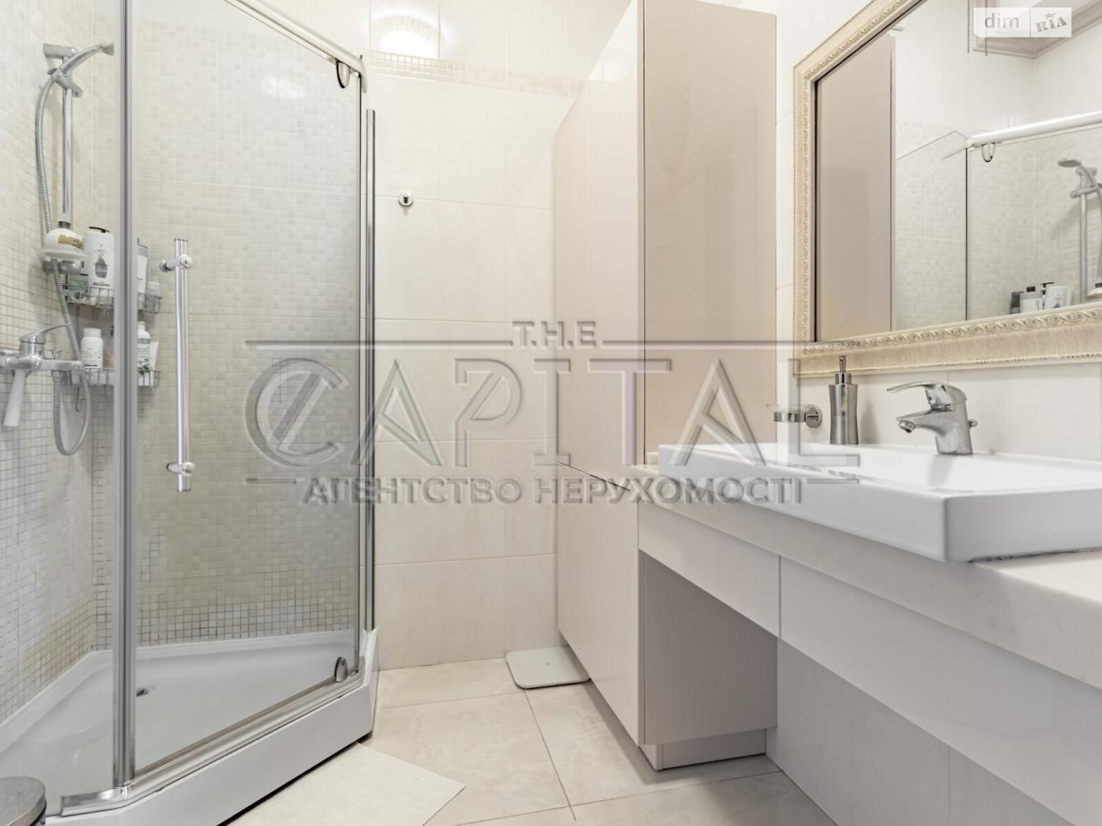 двухэтажный дом с гаражом, 334.2 кв. м, кирпич. Продажа в Иванковичах фото 1