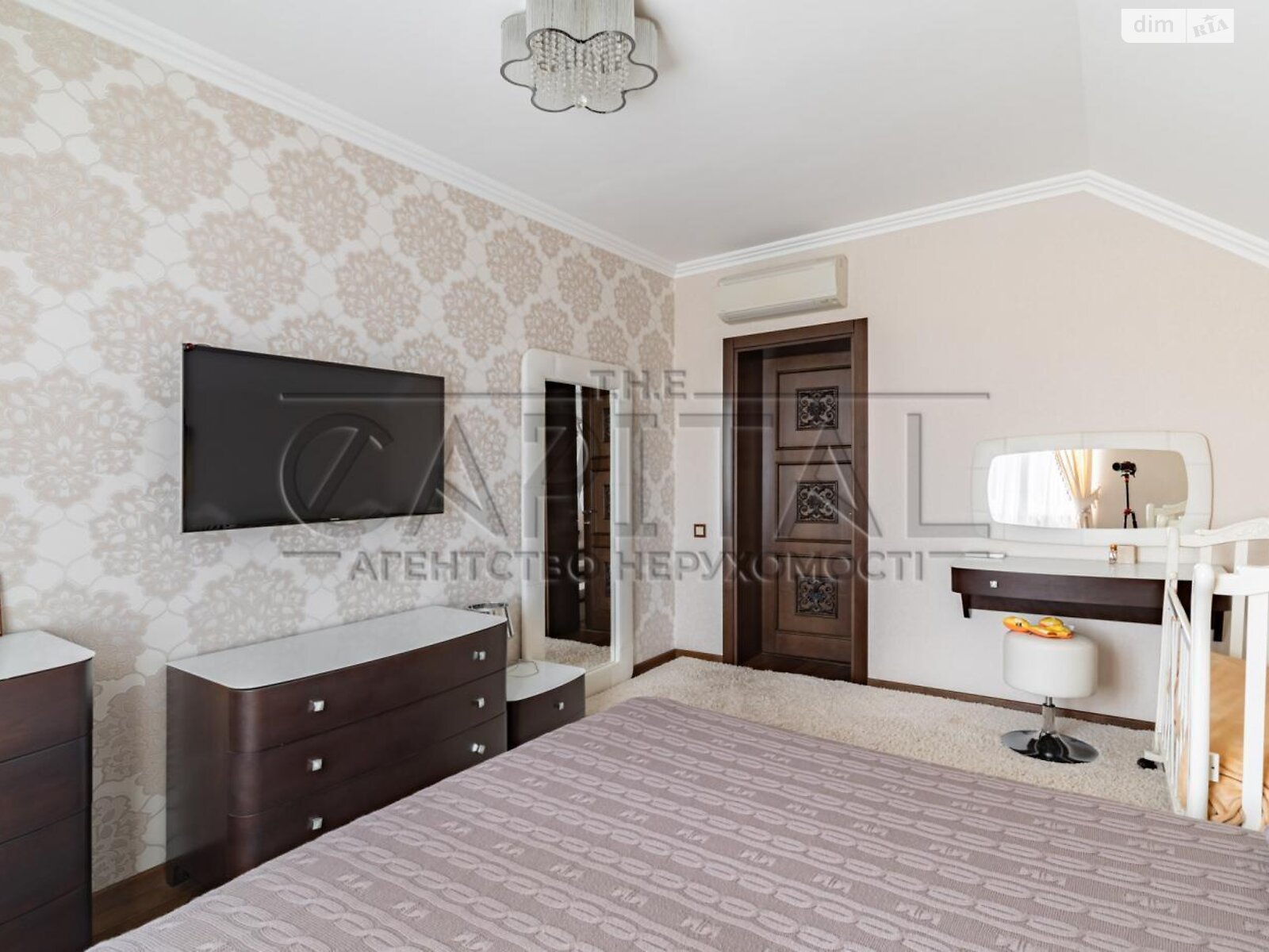 двоповерховий будинок з верандою, 334.2 кв. м, цегла. Продаж у Іванковичах фото 1 двоповерховий будинок з верандою, 334.2 кв. м, цегла. Продаж у Іванковичах фото 1