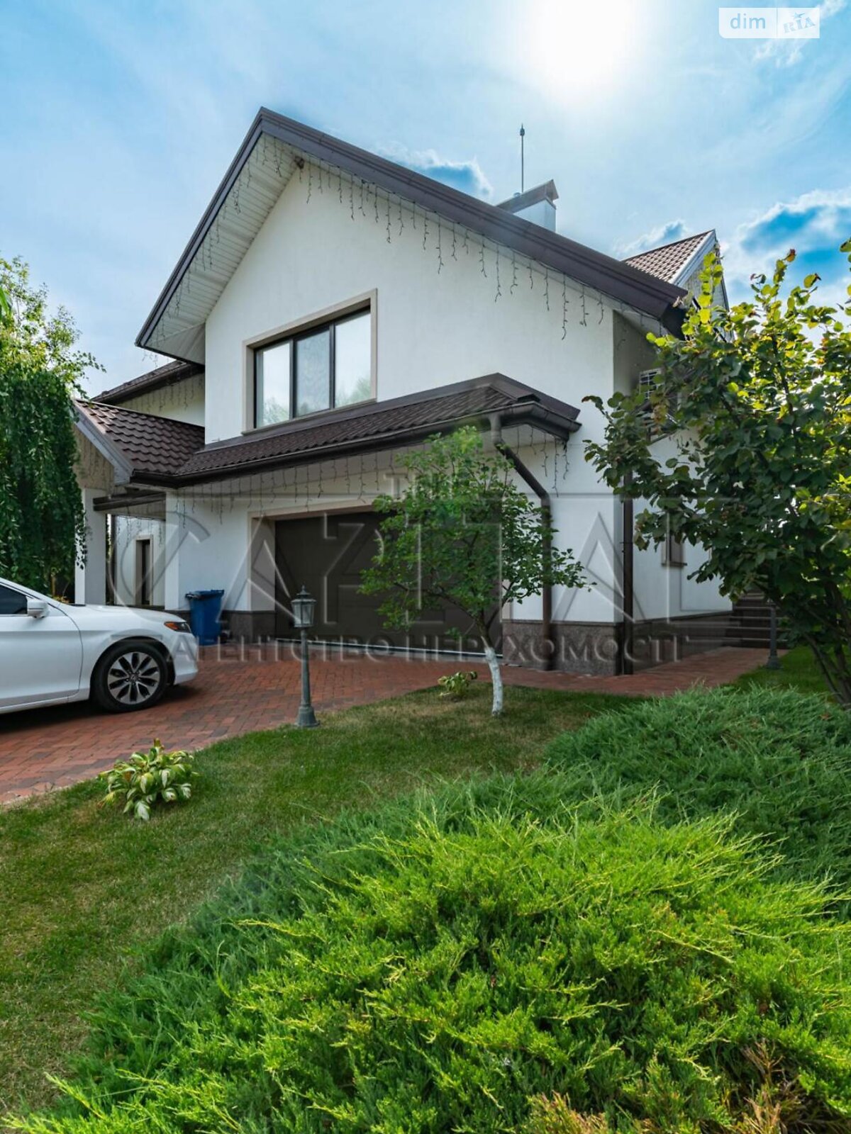 двухэтажный дом с гаражом, 334.2 кв. м, кирпич. Продажа в Иванковичах фото 1