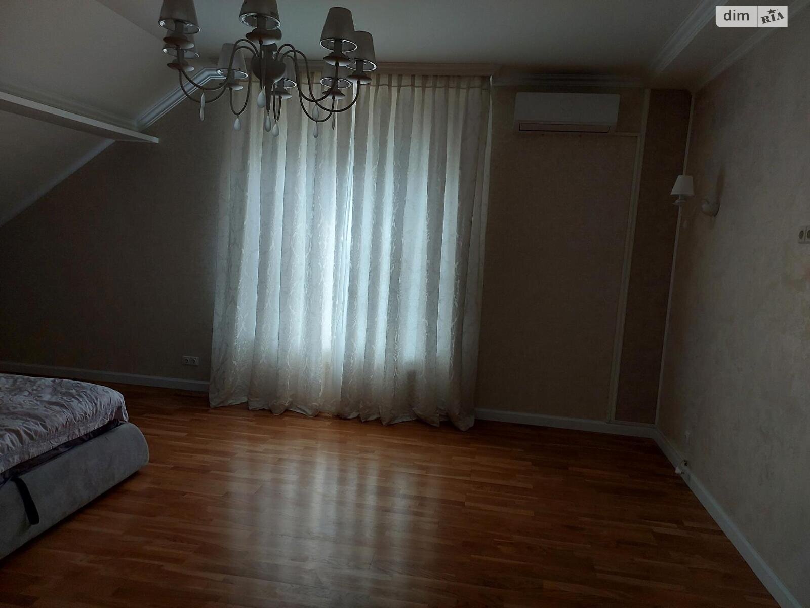 двухэтажный дом с мебелью, 300 кв. м, кирпич. Продажа в Иванковичах фото 1
