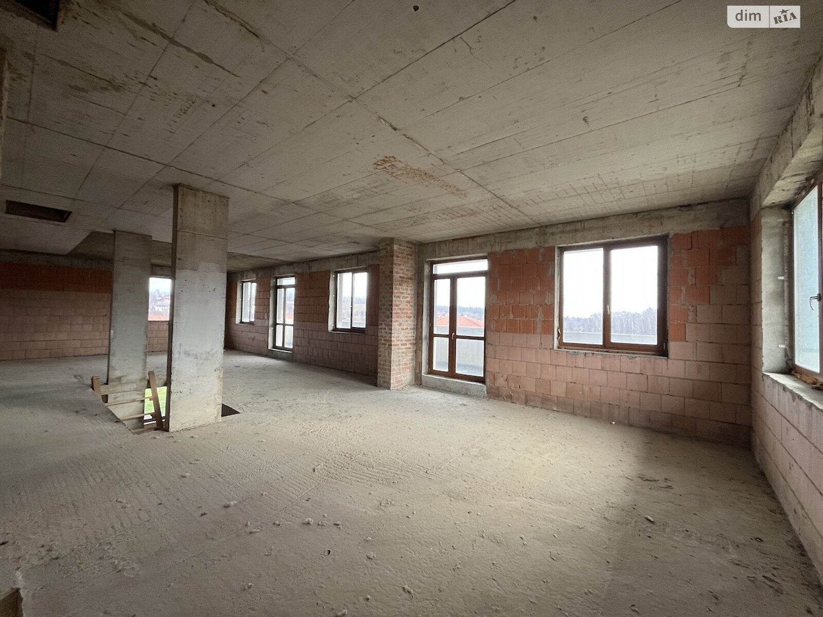 двухэтажный дом, 244 кв. м, кирпич. Продажа в Иванковичах фото 1