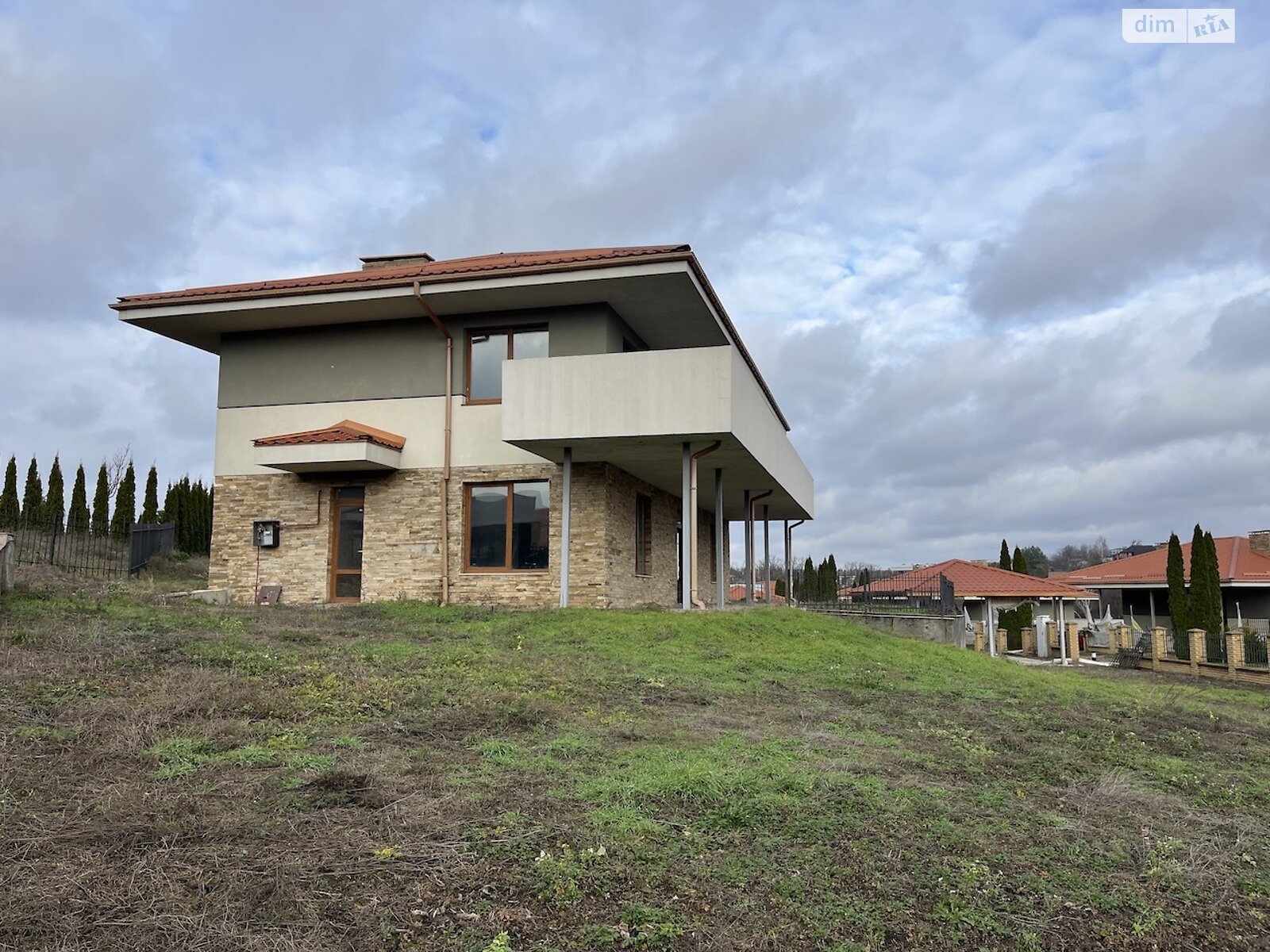 двухэтажный дом, 244 кв. м, кирпич. Продажа в Иванковичах фото 1