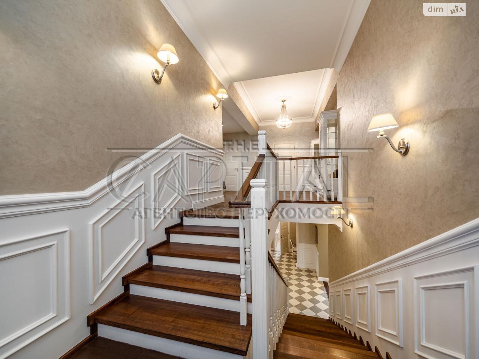 двухэтажный дом с верандой, 385.6 кв. м, кирпич. Продажа в Иванковичах фото 1 двухэтажный дом с верандой, 385.6 кв. м, кирпич. Продажа в Иванковичах фото 1