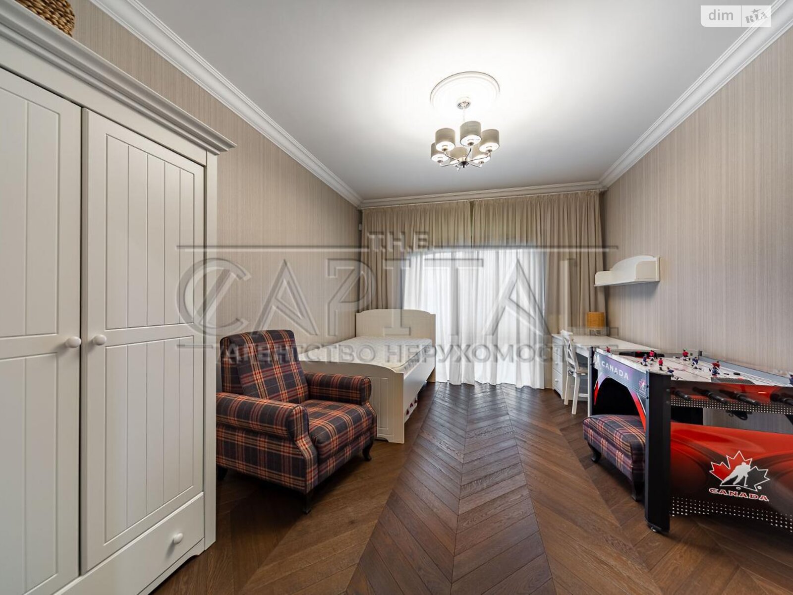 двухэтажный дом с верандой, 385.6 кв. м, кирпич. Продажа в Иванковичах фото 1 двухэтажный дом с верандой, 385.6 кв. м, кирпич. Продажа в Иванковичах фото 1