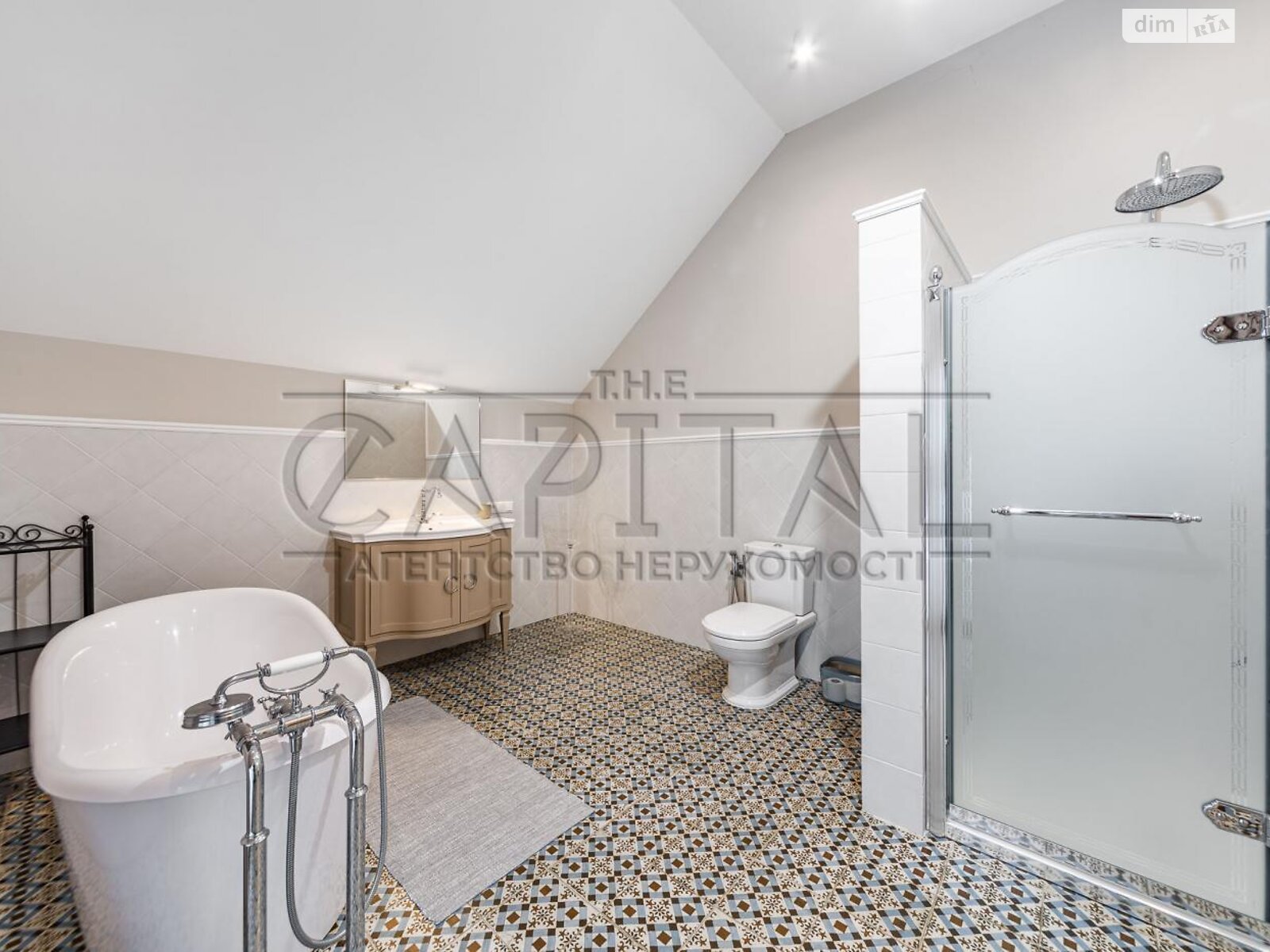 двухэтажный дом с верандой, 385.6 кв. м, кирпич. Продажа в Иванковичах фото 1 двухэтажный дом с верандой, 385.6 кв. м, кирпич. Продажа в Иванковичах фото 1
