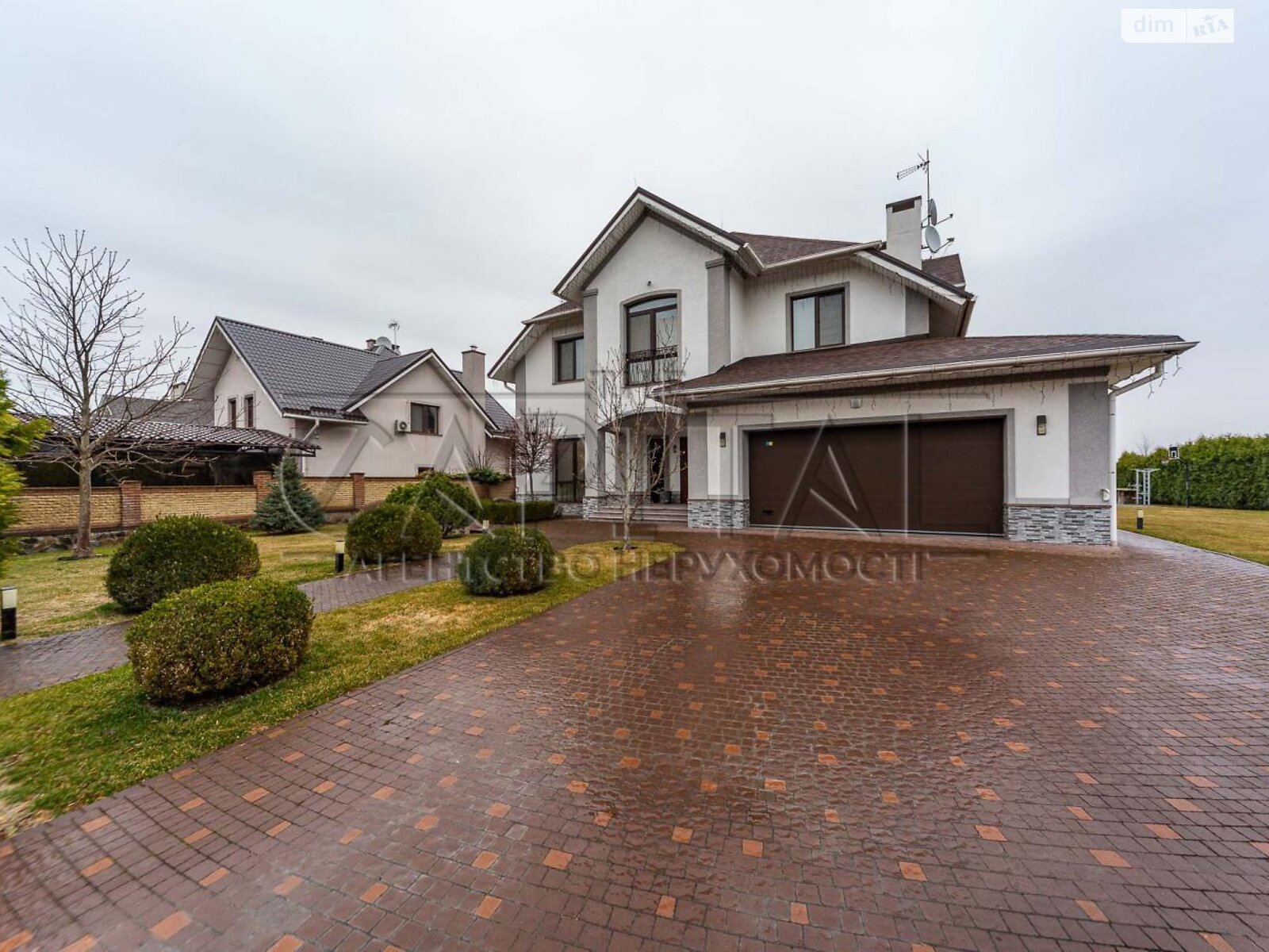 двухэтажный дом с верандой, 385.6 кв. м, кирпич. Продажа в Иванковичах фото 1 двухэтажный дом с верандой, 385.6 кв. м, кирпич. Продажа в Иванковичах фото 1