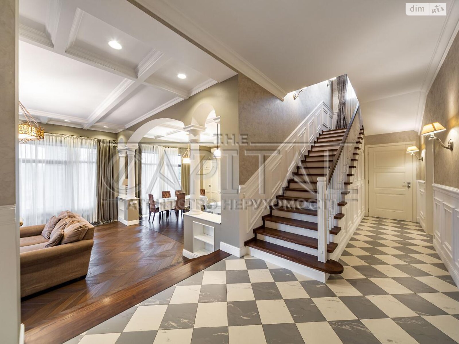 двухэтажный дом с гаражом, 385.6 кв. м, кирпич. Продажа в Иванковичах фото 1 двухэтажный дом с гаражом, 385.6 кв. м, кирпич. Продажа в Иванковичах фото 1