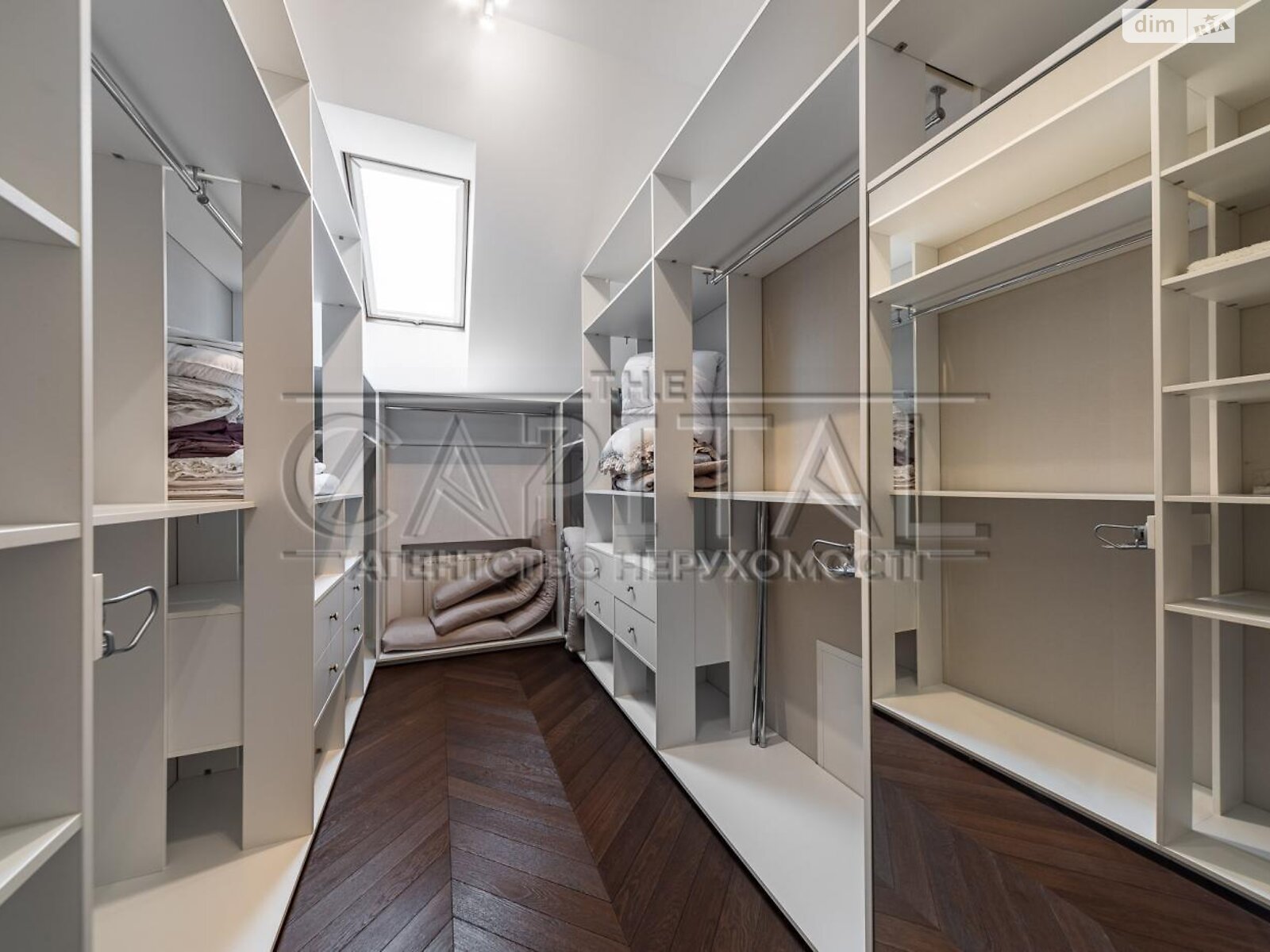 двухэтажный дом с гаражом, 385.6 кв. м, кирпич. Продажа в Иванковичах фото 1 двухэтажный дом с гаражом, 385.6 кв. м, кирпич. Продажа в Иванковичах фото 1