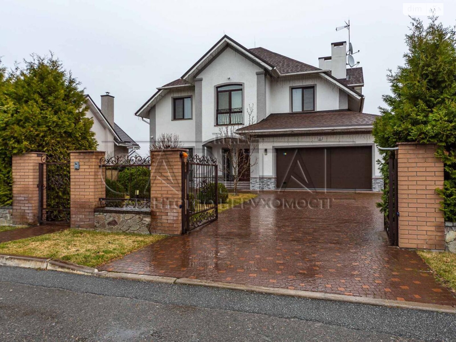двухэтажный дом с гаражом, 385.6 кв. м, кирпич. Продажа в Иванковичах фото 1 двухэтажный дом с гаражом, 385.6 кв. м, кирпич. Продажа в Иванковичах фото 1