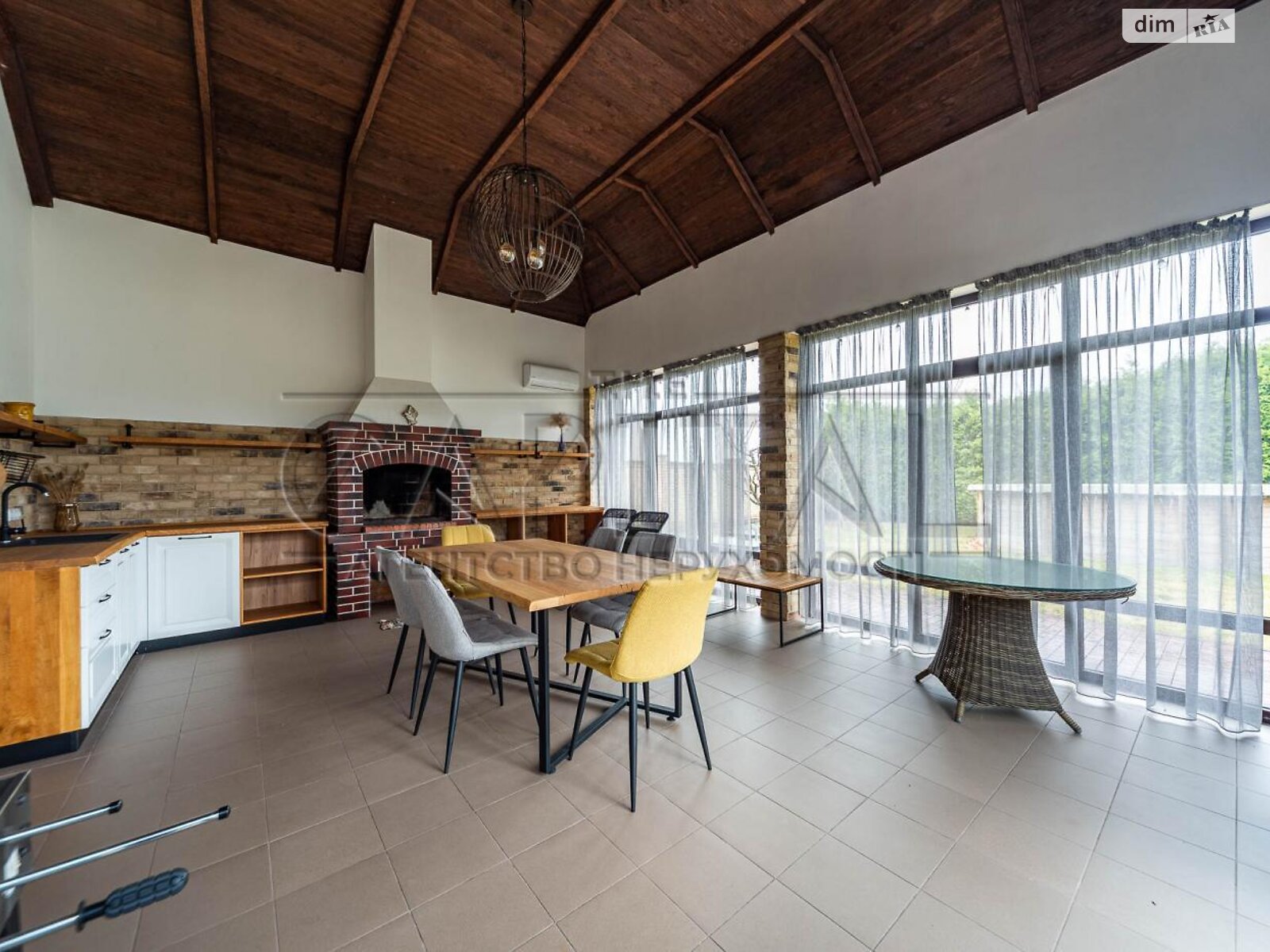 двухэтажный дом с гаражом, 385.6 кв. м, кирпич. Продажа в Иванковичах фото 1 двухэтажный дом с гаражом, 385.6 кв. м, кирпич. Продажа в Иванковичах фото 1