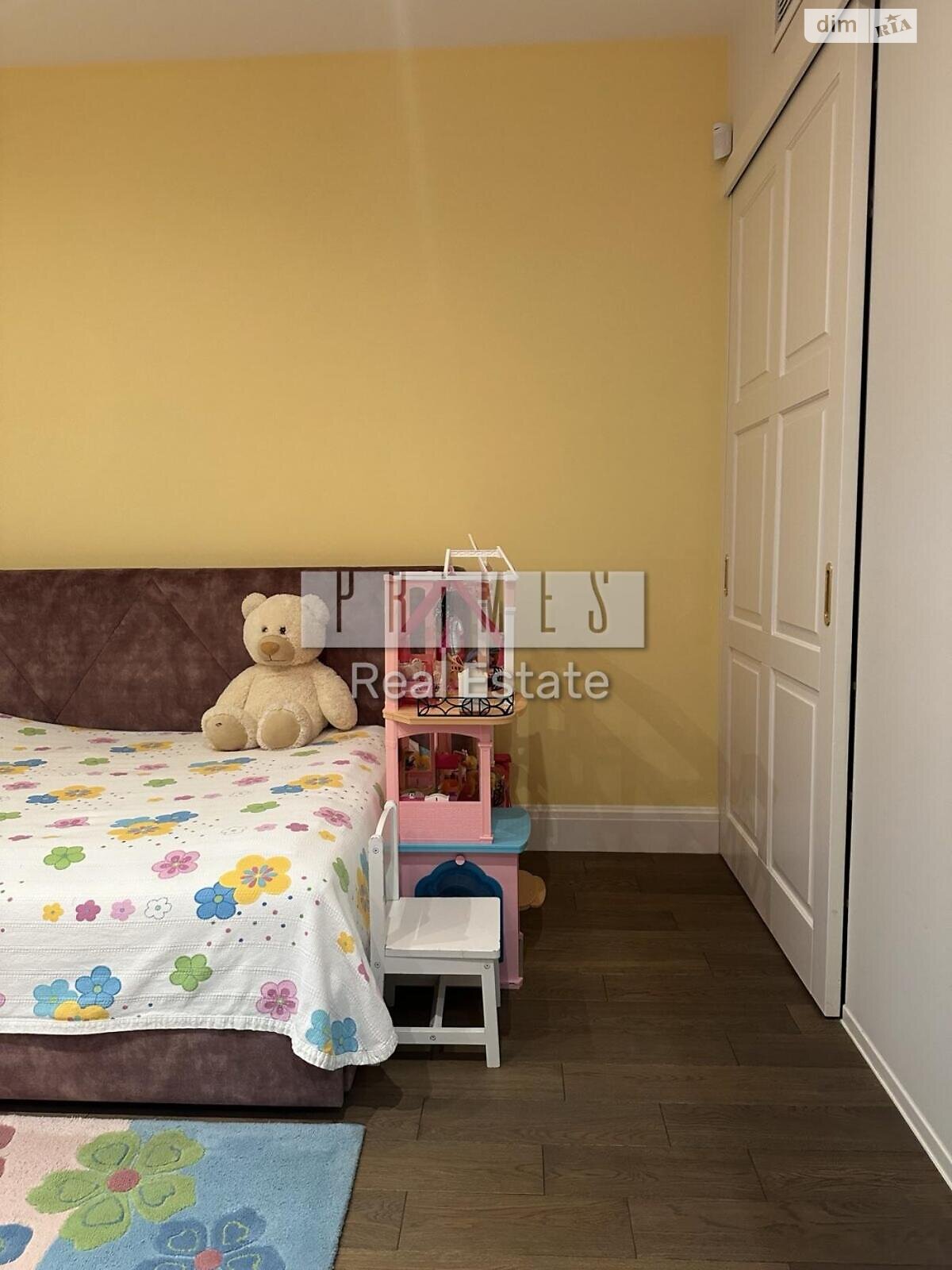 трехэтажный дом с верандой, 800 кв. м, кирпич. Продажа в Иванковичах фото 1