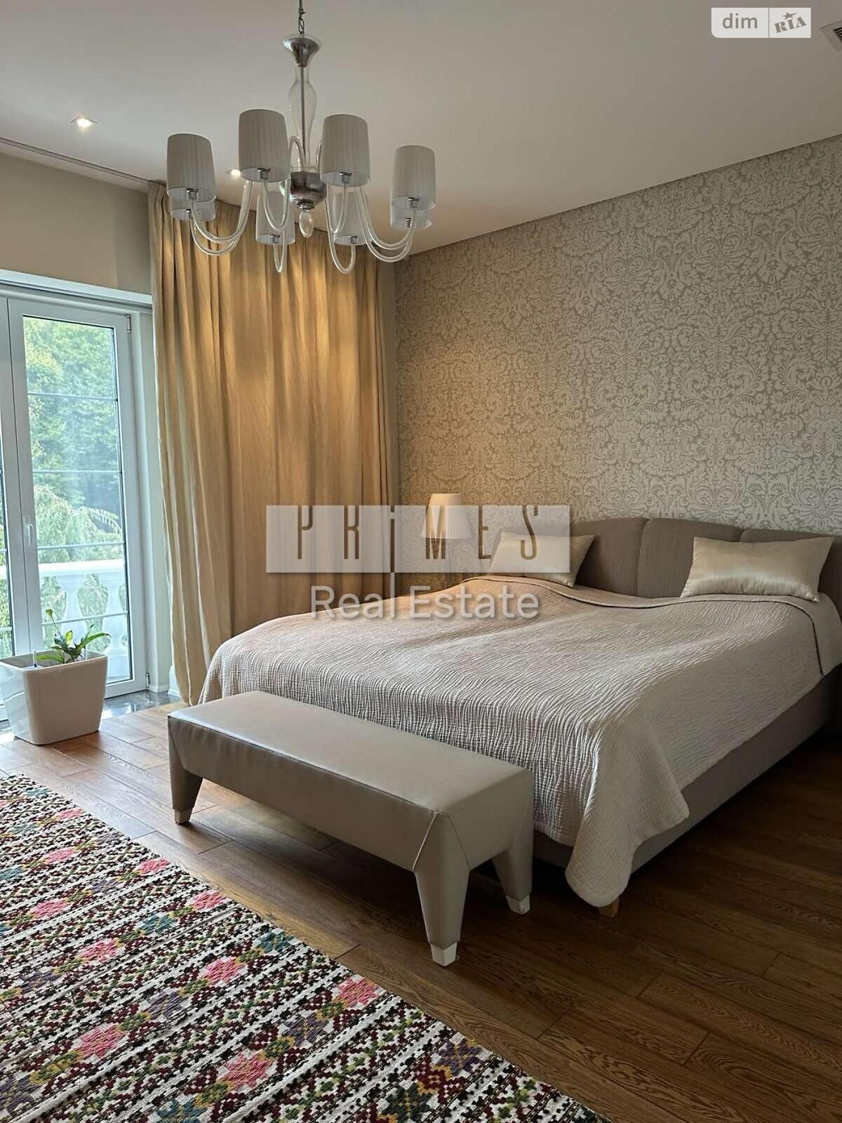 трехэтажный дом с верандой, 800 кв. м, кирпич. Продажа в Иванковичах фото 1