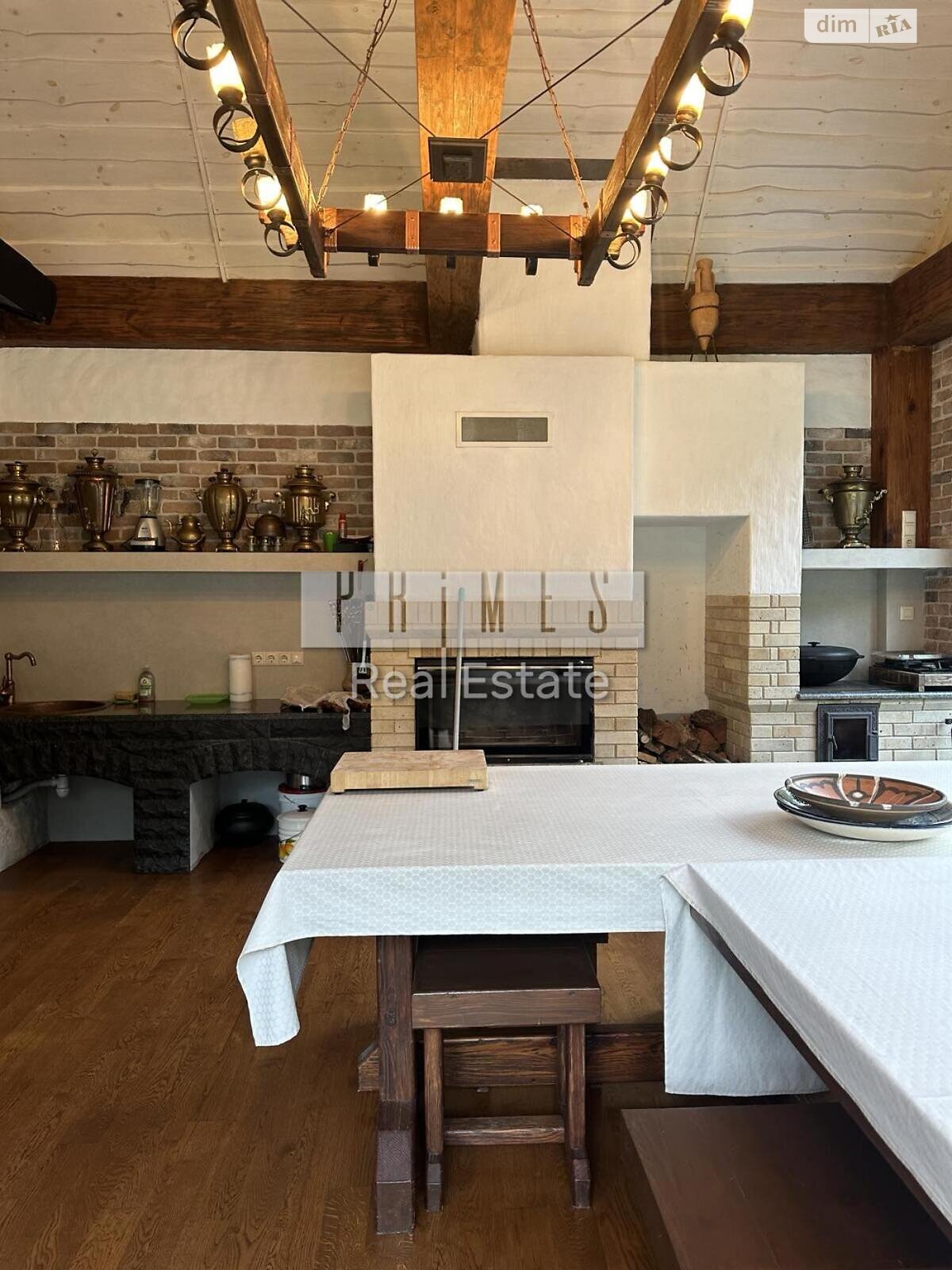 трехэтажный дом с верандой, 800 кв. м, кирпич. Продажа в Иванковичах фото 1