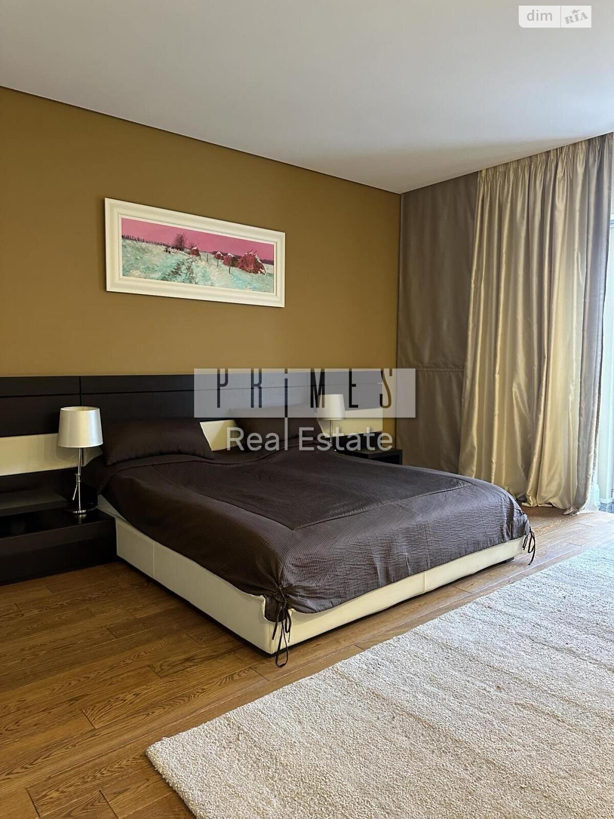 трехэтажный дом с верандой, 800 кв. м, кирпич. Продажа в Иванковичах фото 1