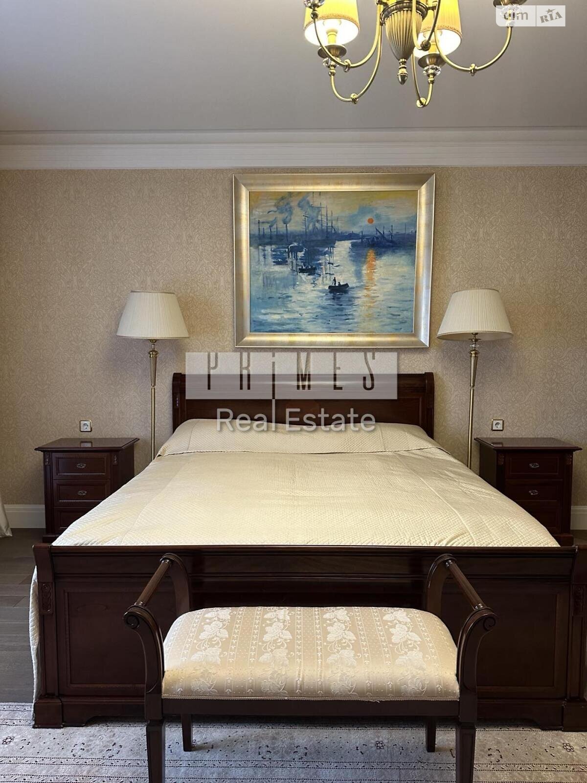 трехэтажный дом с верандой, 800 кв. м, кирпич. Продажа в Иванковичах фото 1