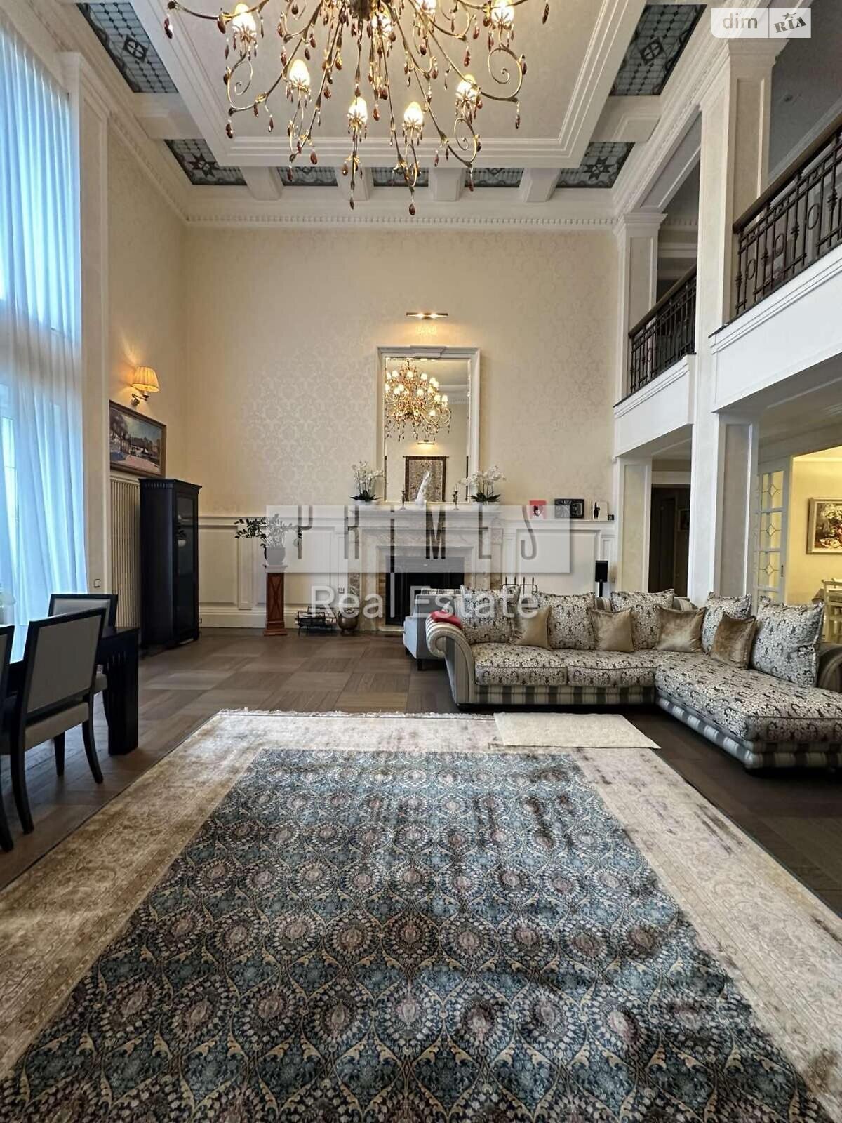 трехэтажный дом с верандой, 800 кв. м, кирпич. Продажа в Иванковичах фото 1