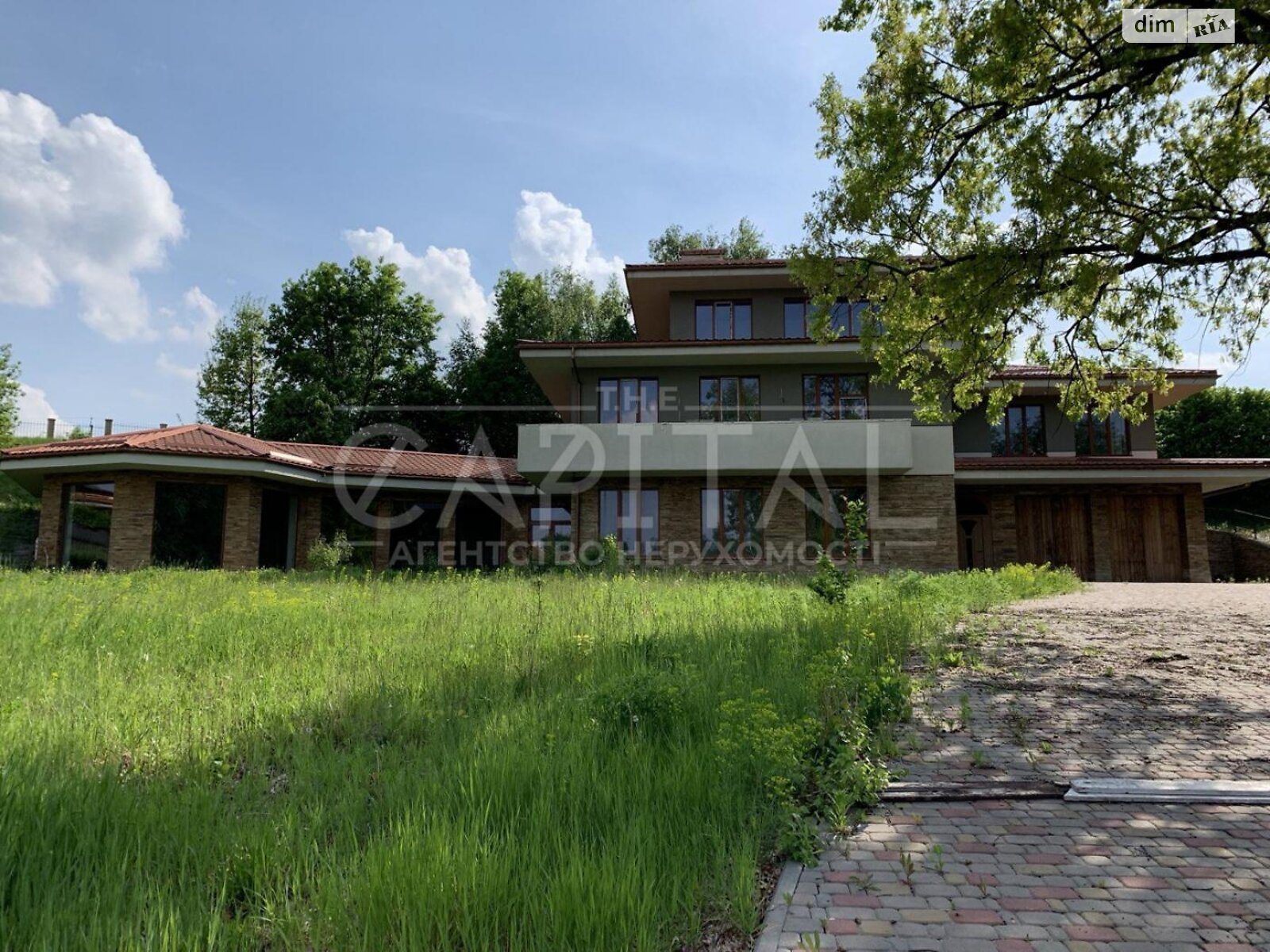 триповерховий будинок з верандою, 692 кв. м, цегла. Продаж у Іванковичах фото 1 триповерховий будинок з верандою, 692 кв. м, цегла. Продаж у Іванковичах фото 1