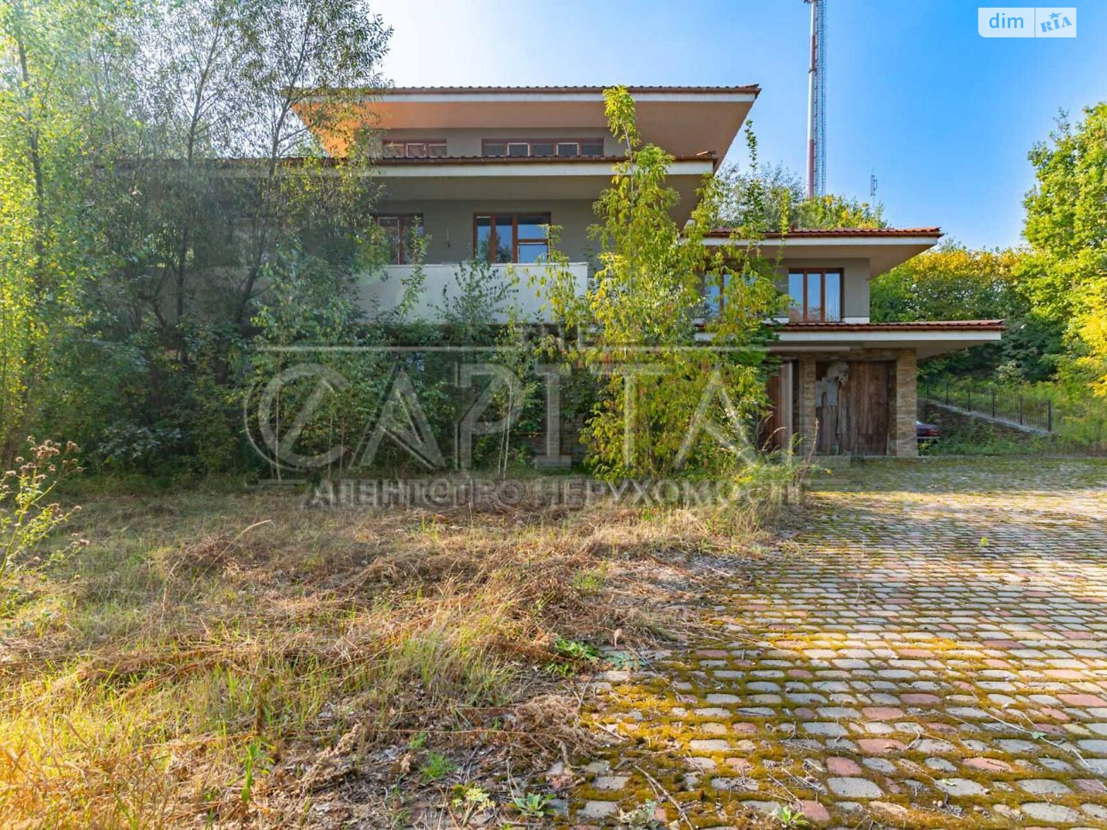 триповерховий будинок з верандою, 692 кв. м, цегла. Продаж у Іванковичах фото 1 триповерховий будинок з верандою, 692 кв. м, цегла. Продаж у Іванковичах фото 1