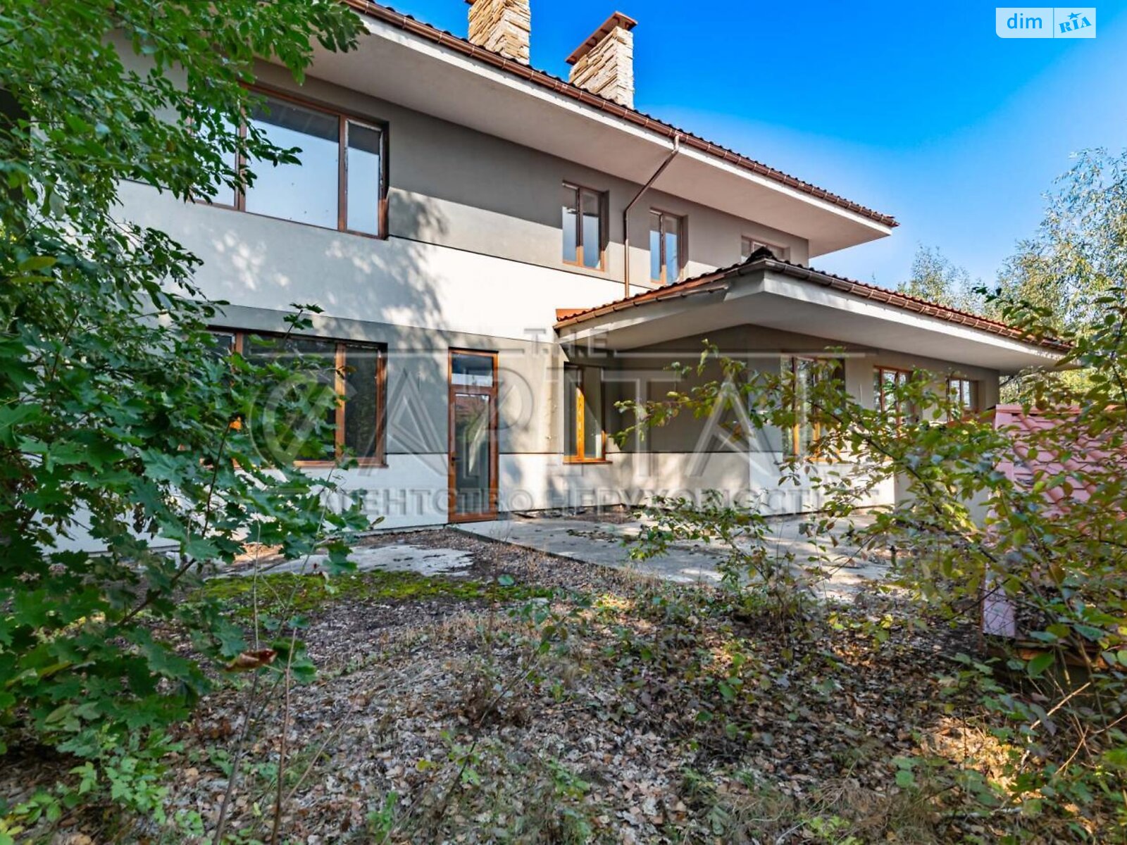 триповерховий будинок з верандою, 692 кв. м, цегла. Продаж у Іванковичах фото 1 триповерховий будинок з верандою, 692 кв. м, цегла. Продаж у Іванковичах фото 1